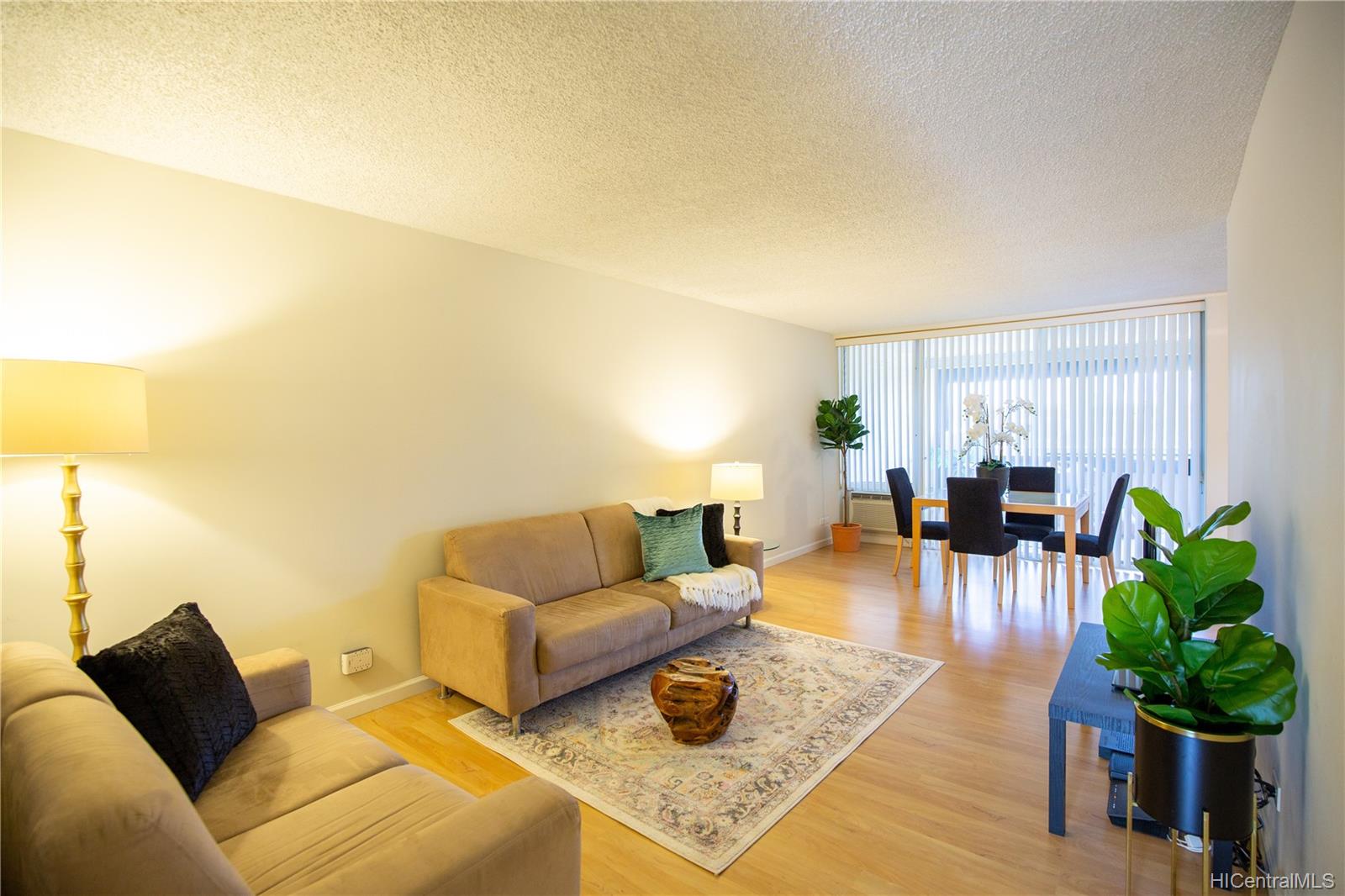 Kahala Towers B202, 4300 Waialae Ave, Honolulu Waialae Nui Vly condo