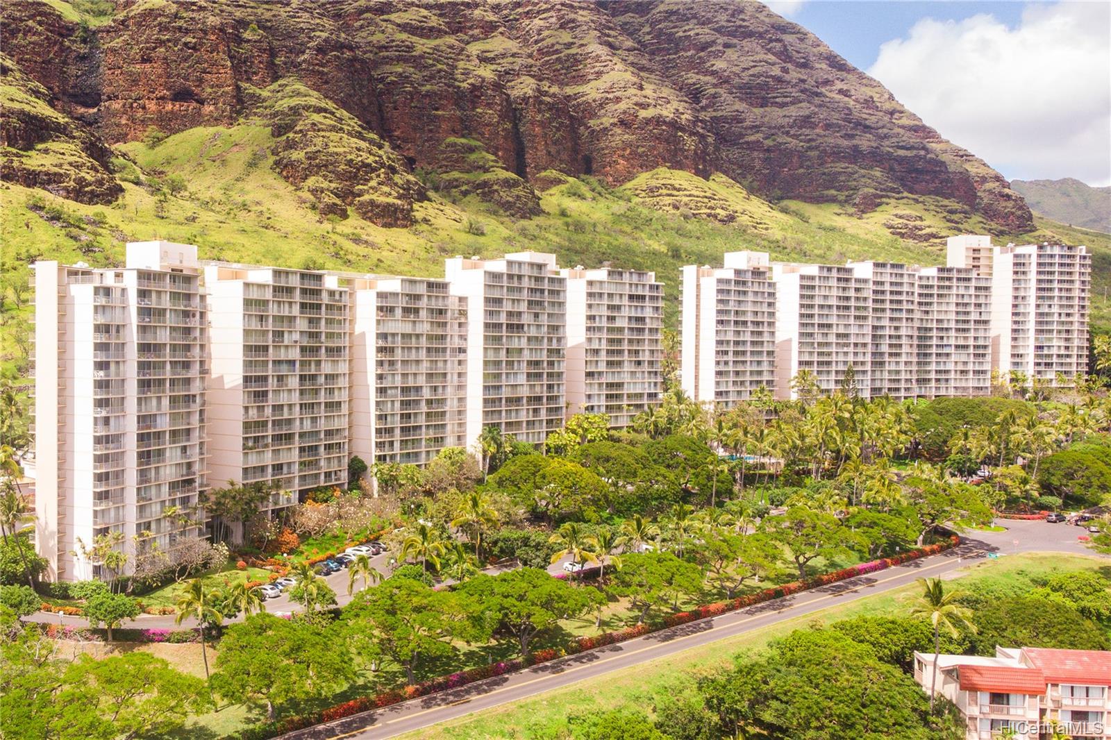 Makaha Towers Rentals