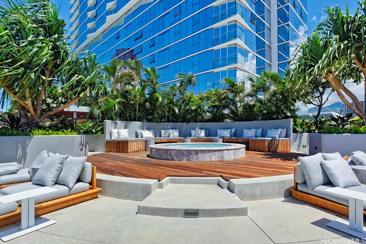 Symphony Honolulu condos for sale in Kakaako Oahu