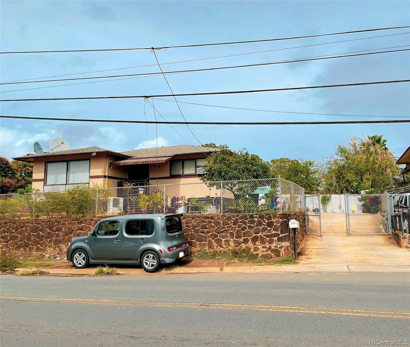 94361 Paiwa Street , Waipahu, Hi 96797 home Waipahulower Waipahu