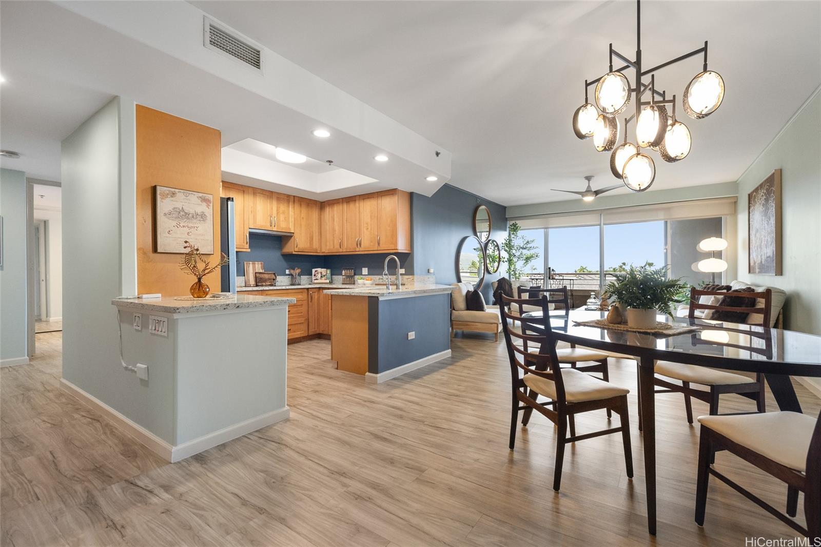 Kalele Kai condo # 1513, Honolulu, Hawaii - photo 4 of 25