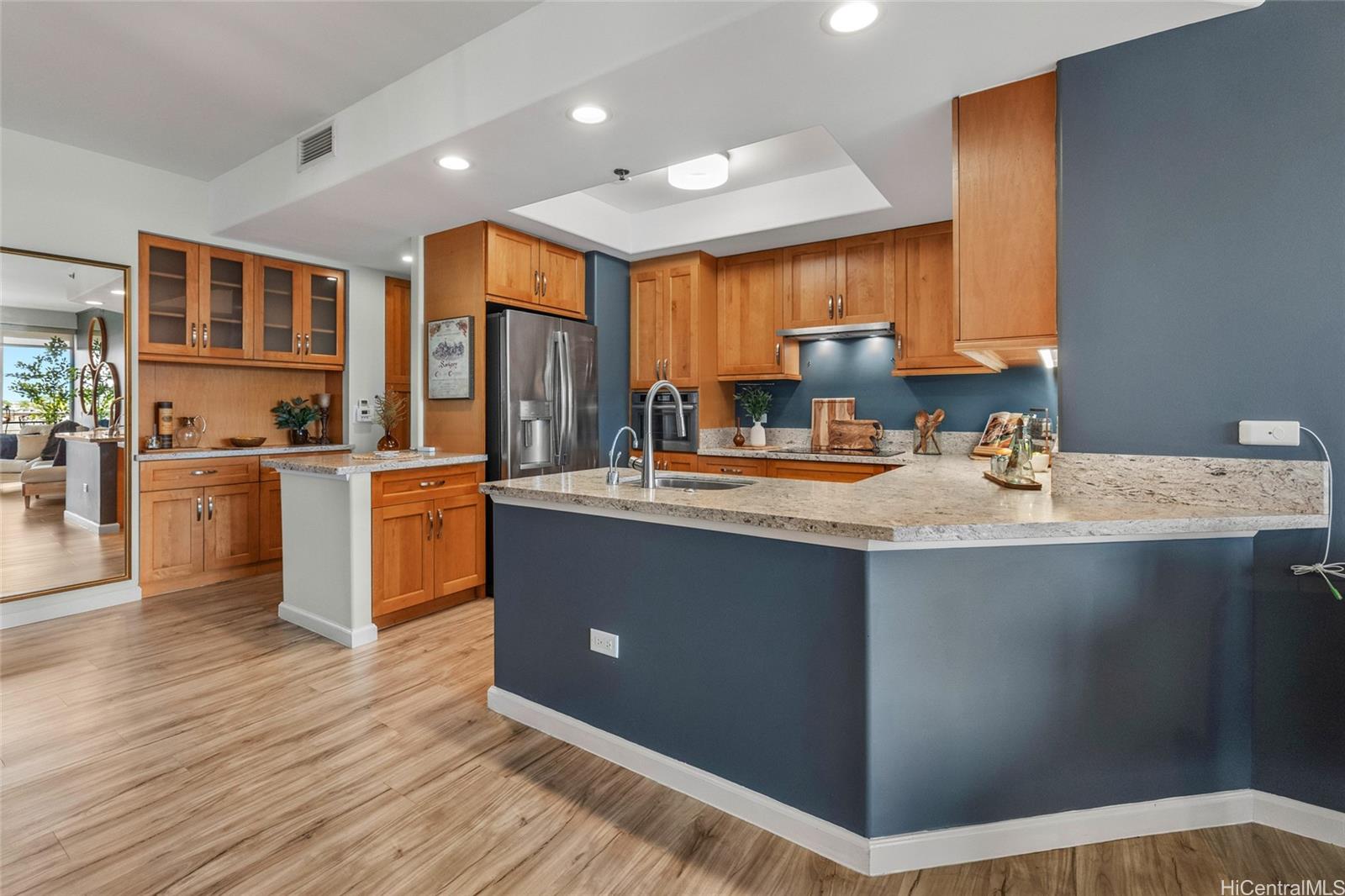 Kalele Kai condo # 1513, Honolulu, Hawaii - photo 5 of 25