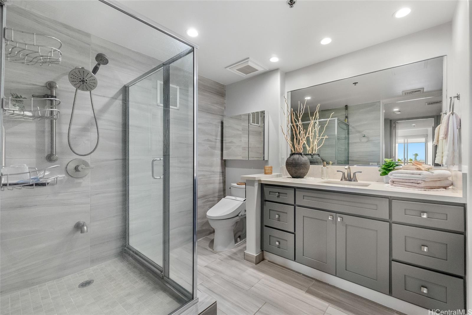 Kalele Kai condo # 1513, Honolulu, Hawaii - photo 10 of 25