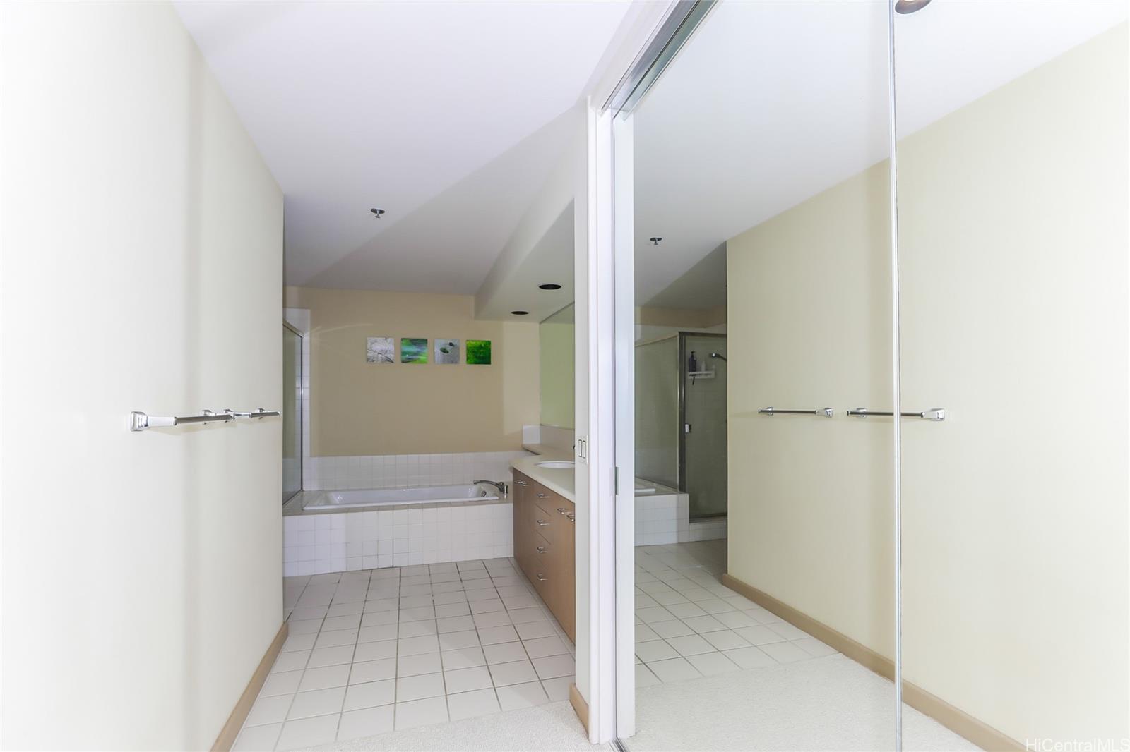 Kalele Kai condo # 2113, Honolulu, Hawaii - photo 18 of 24