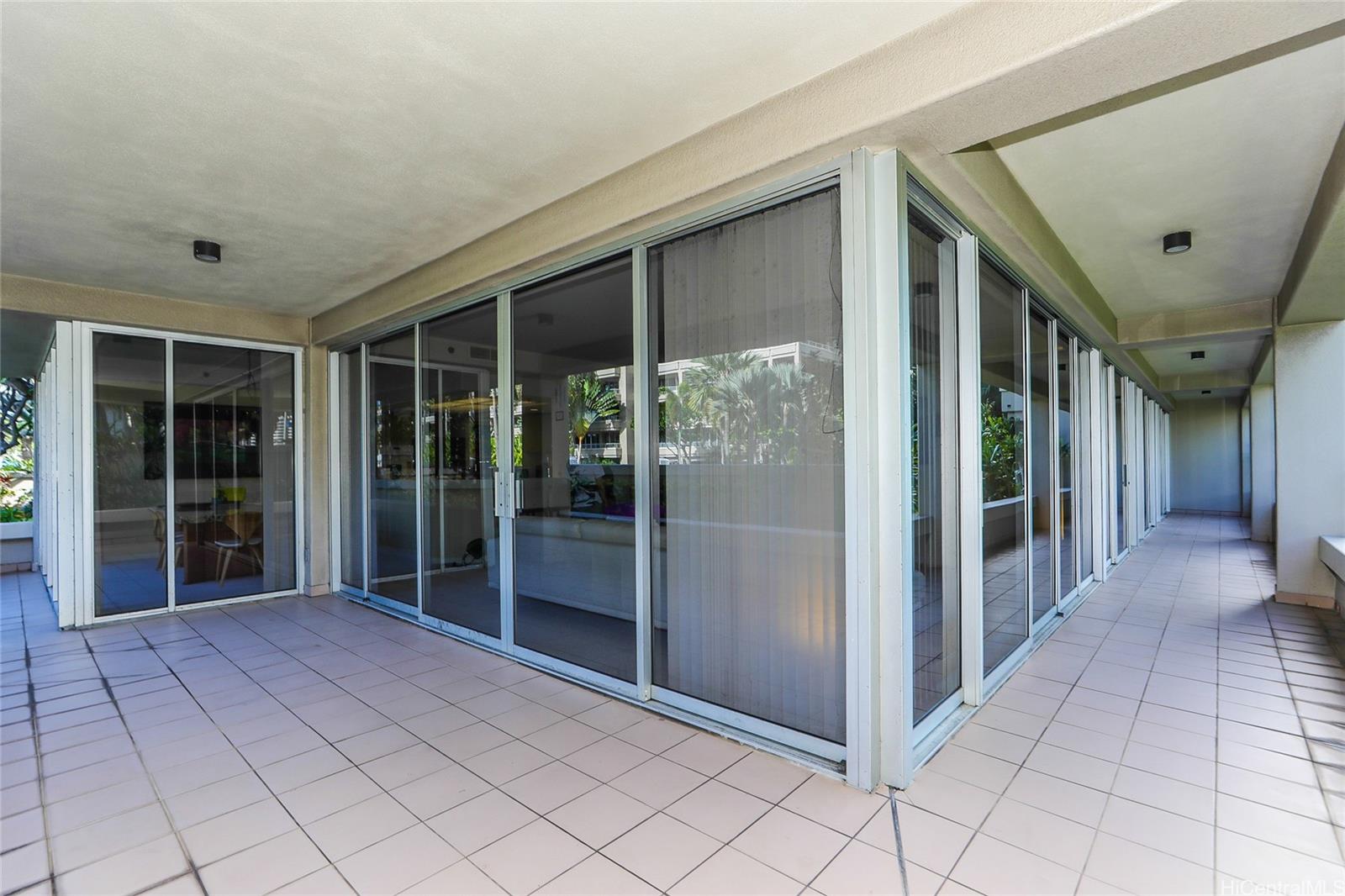 Kalele Kai condo # 2113, Honolulu, Hawaii - photo 3 of 24