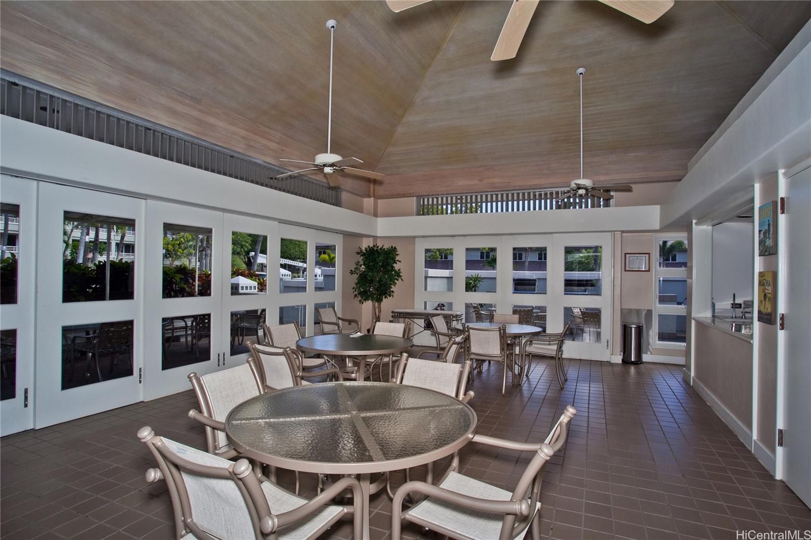 Kalele Kai condo # 2113, Honolulu, Hawaii - photo 23 of 24