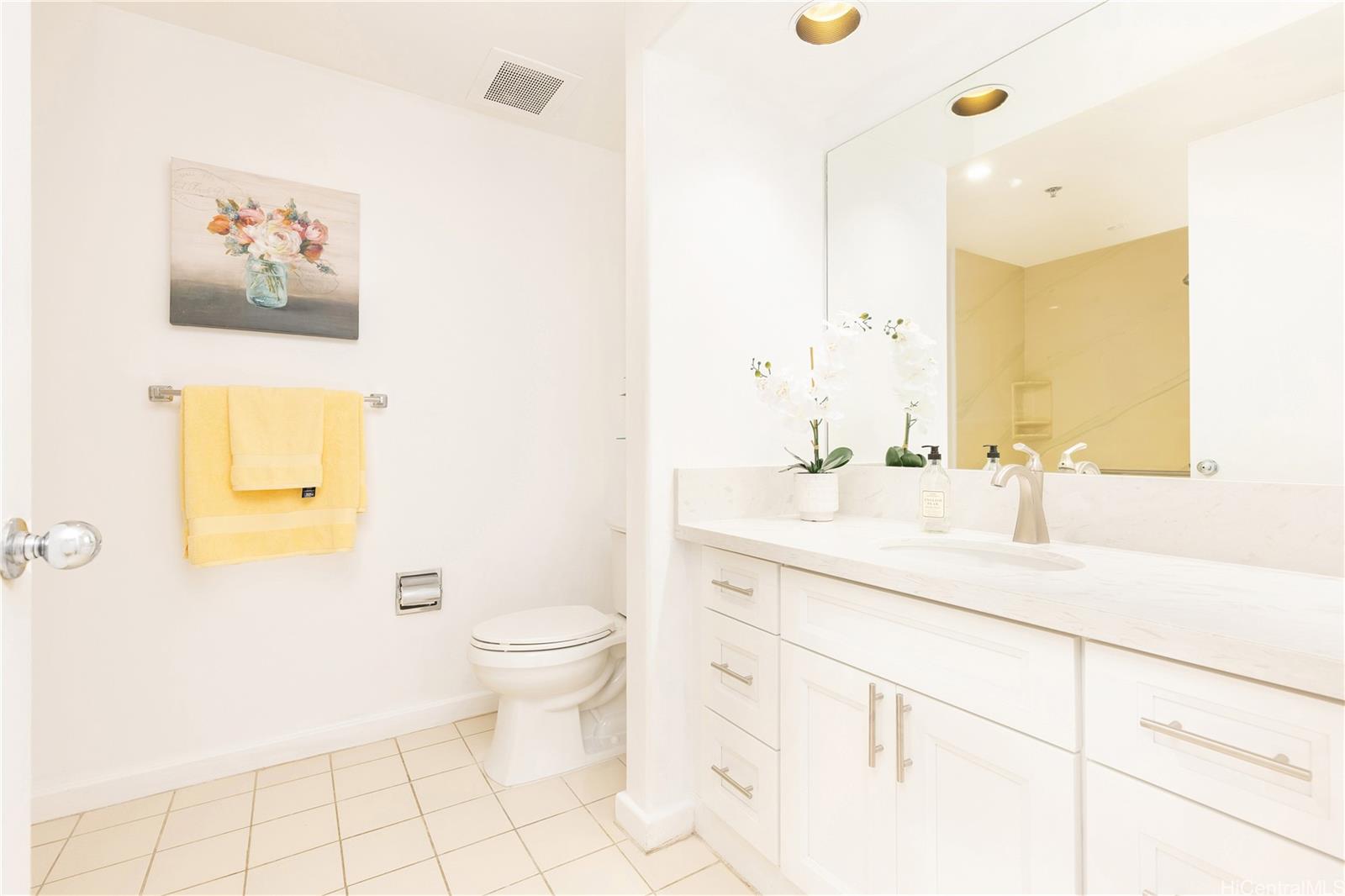 Kalele Kai condo # 2511, Honolulu, Hawaii - photo 12 of 23