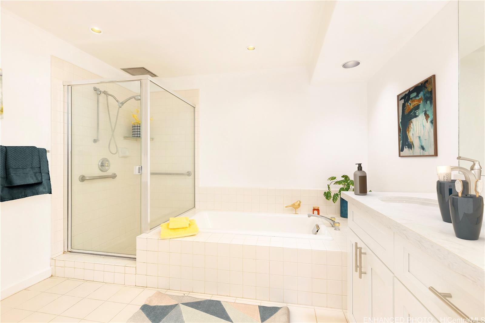 Kalele Kai condo # 2511, Honolulu, Hawaii - photo 8 of 23