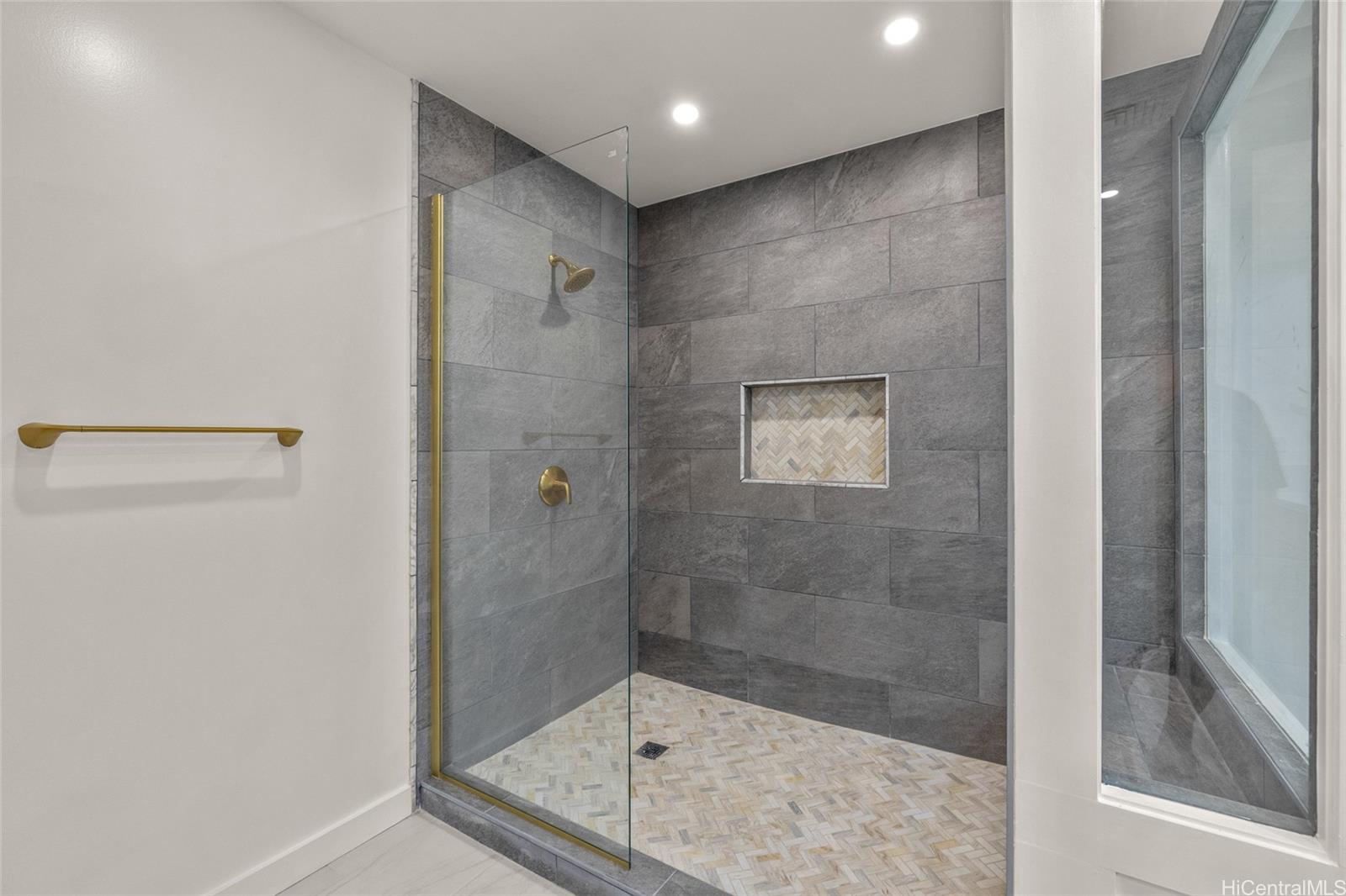 Kalele Kai condo # 3304, Honolulu, Hawaii - photo 12 of 24