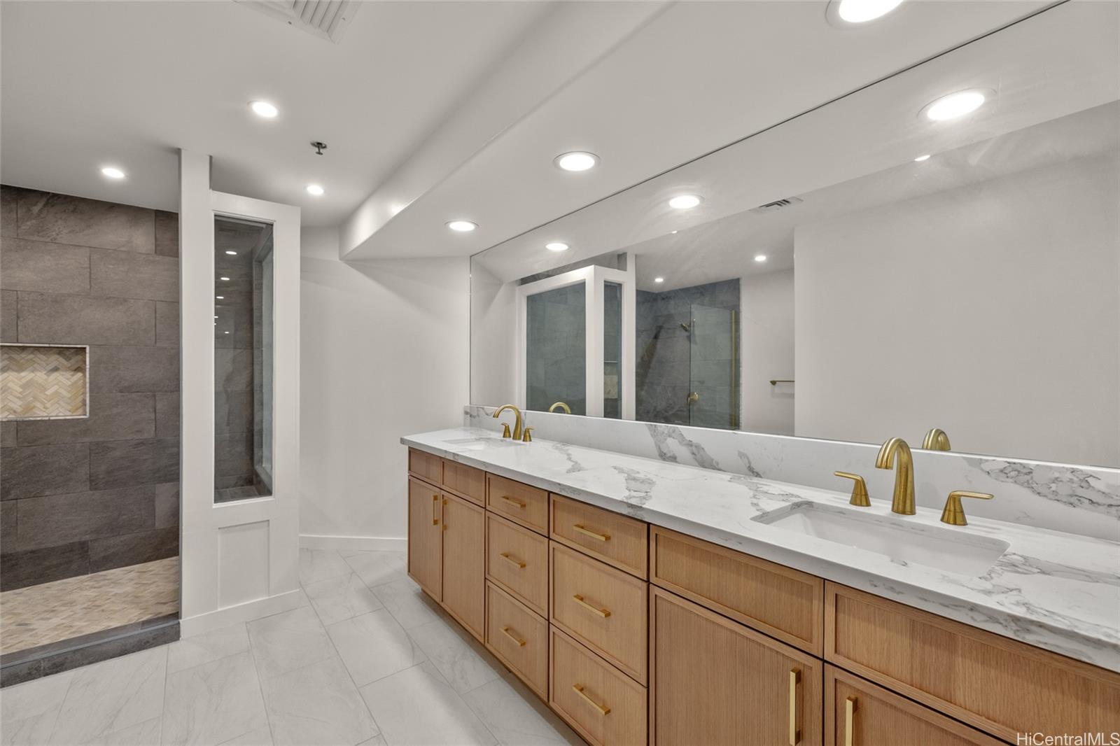 Kalele Kai condo # 3304, Honolulu, Hawaii - photo 13 of 24