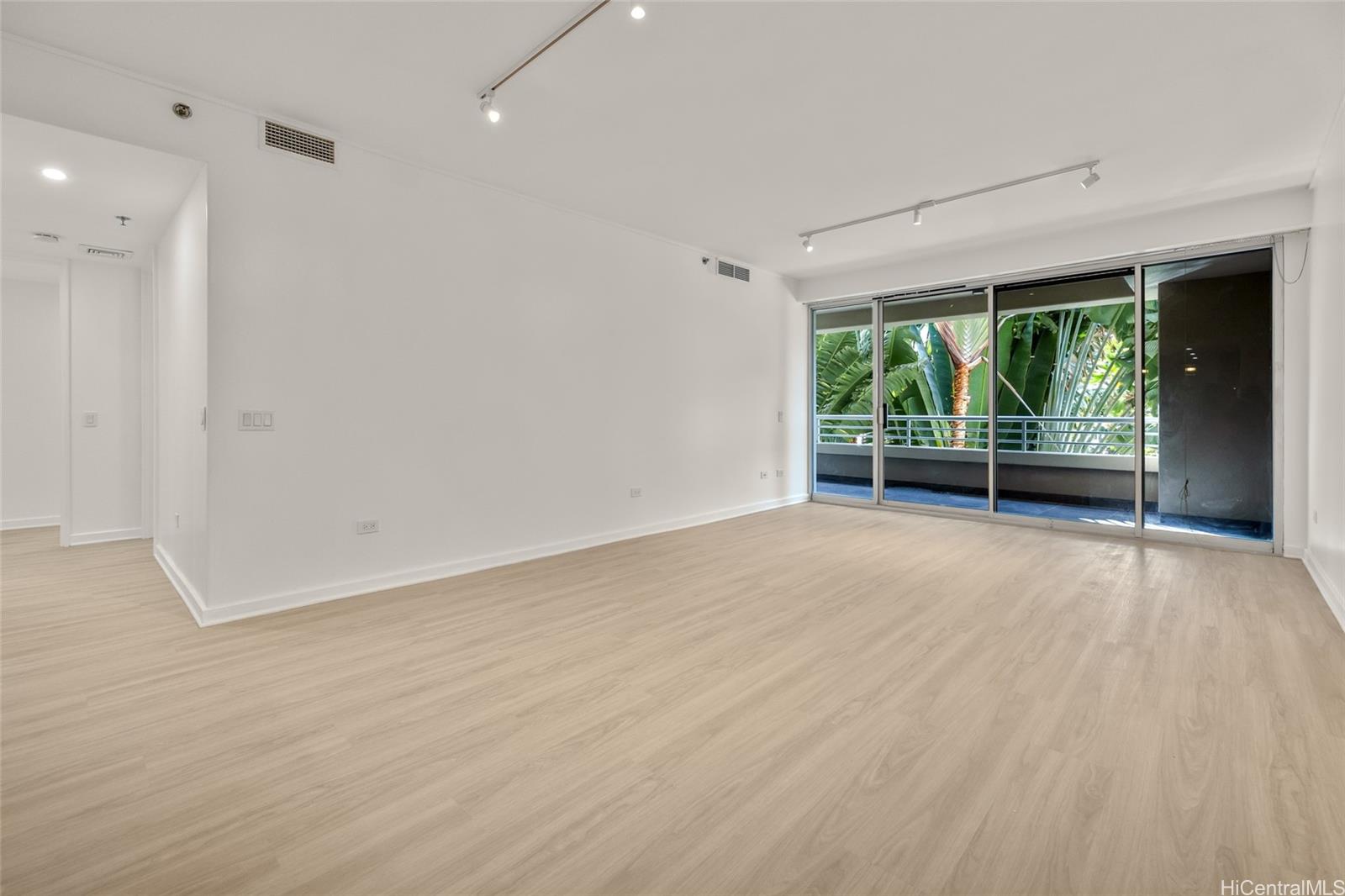 Kalele Kai condo # 3304, Honolulu, Hawaii - photo 4 of 24