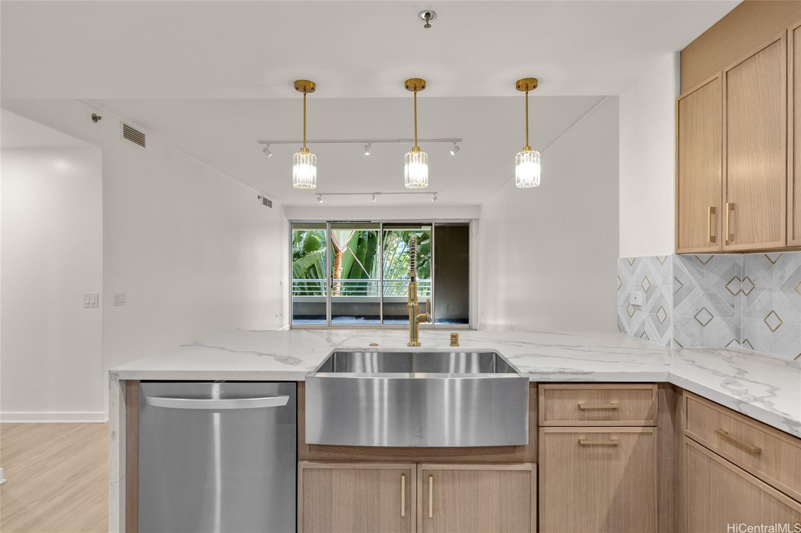 Kalele Kai condo # 3304, Honolulu, Hawaii - photo 8 of 24