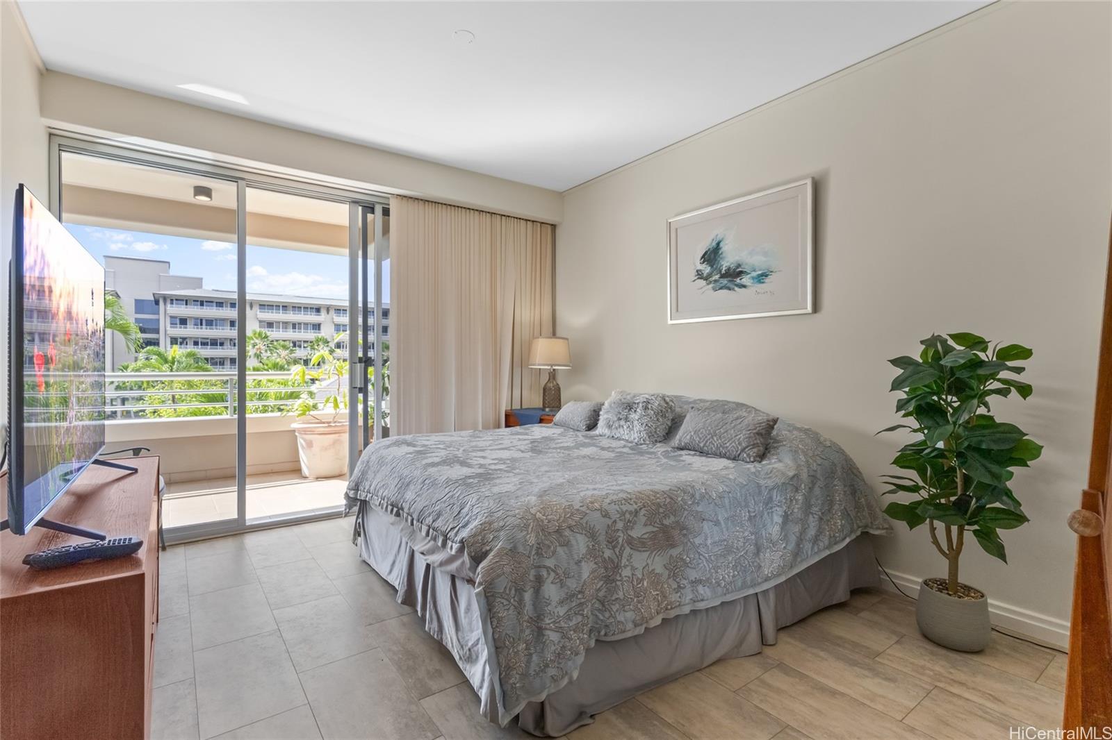 Kalele Kai condo # 3310, Honolulu, Hawaii - photo 7 of 22