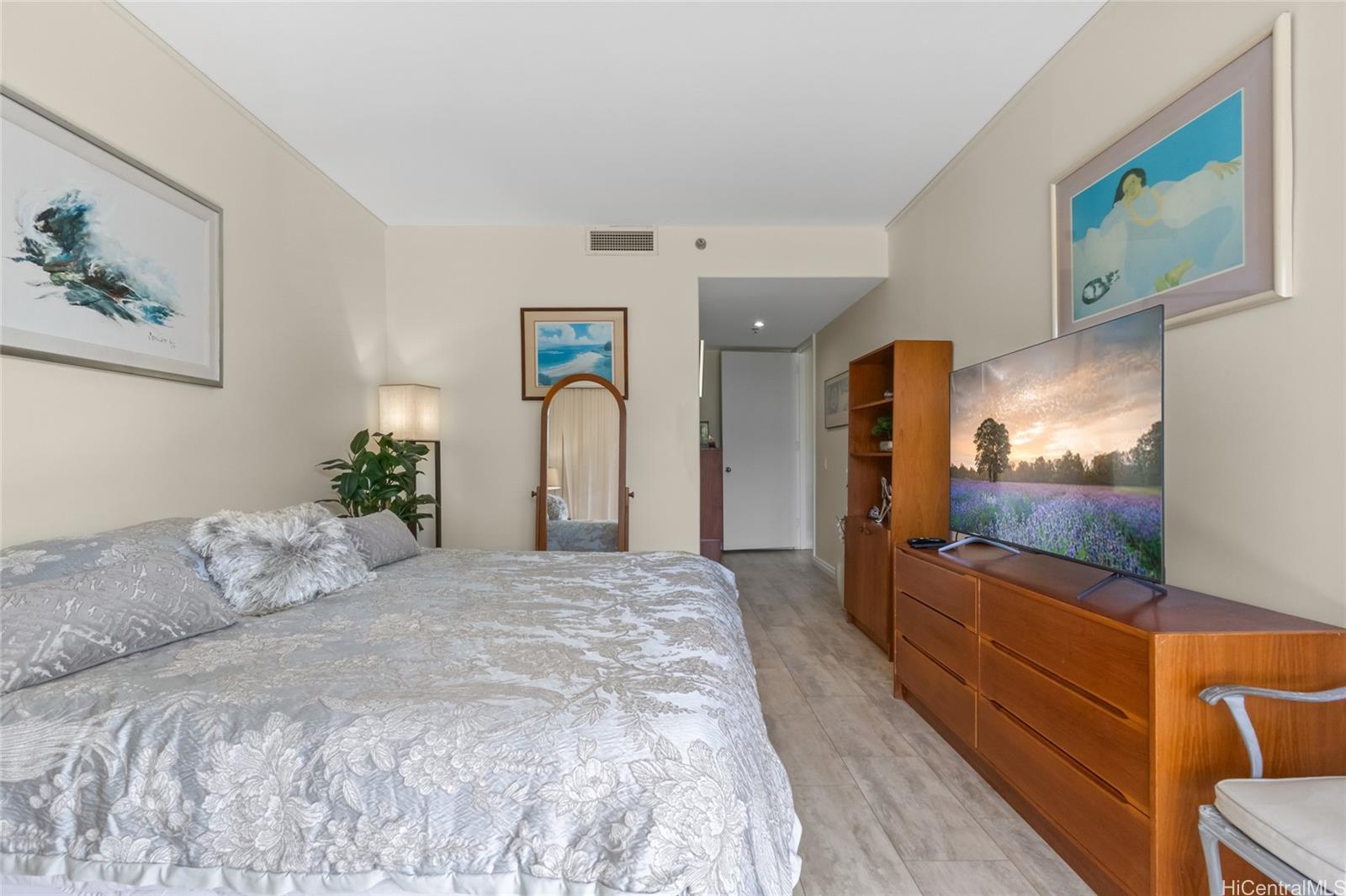 Kalele Kai condo # 3310, Honolulu, Hawaii - photo 8 of 22