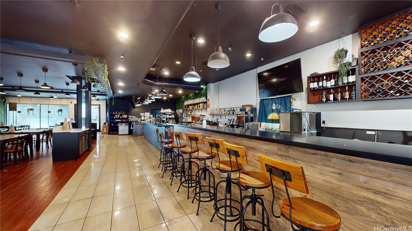 100 Beretania Street Chinatown  - photo 4 of 11