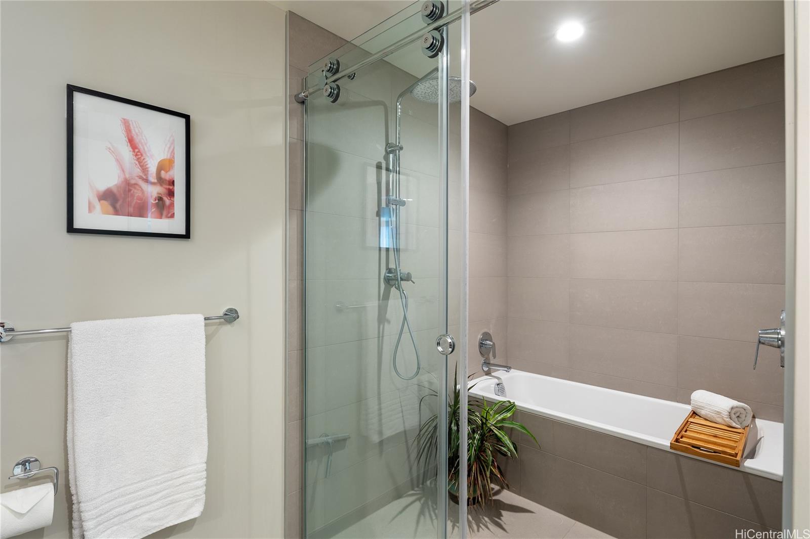 Koula condo # 1002, Honolulu, Hawaii - photo 12 of 25