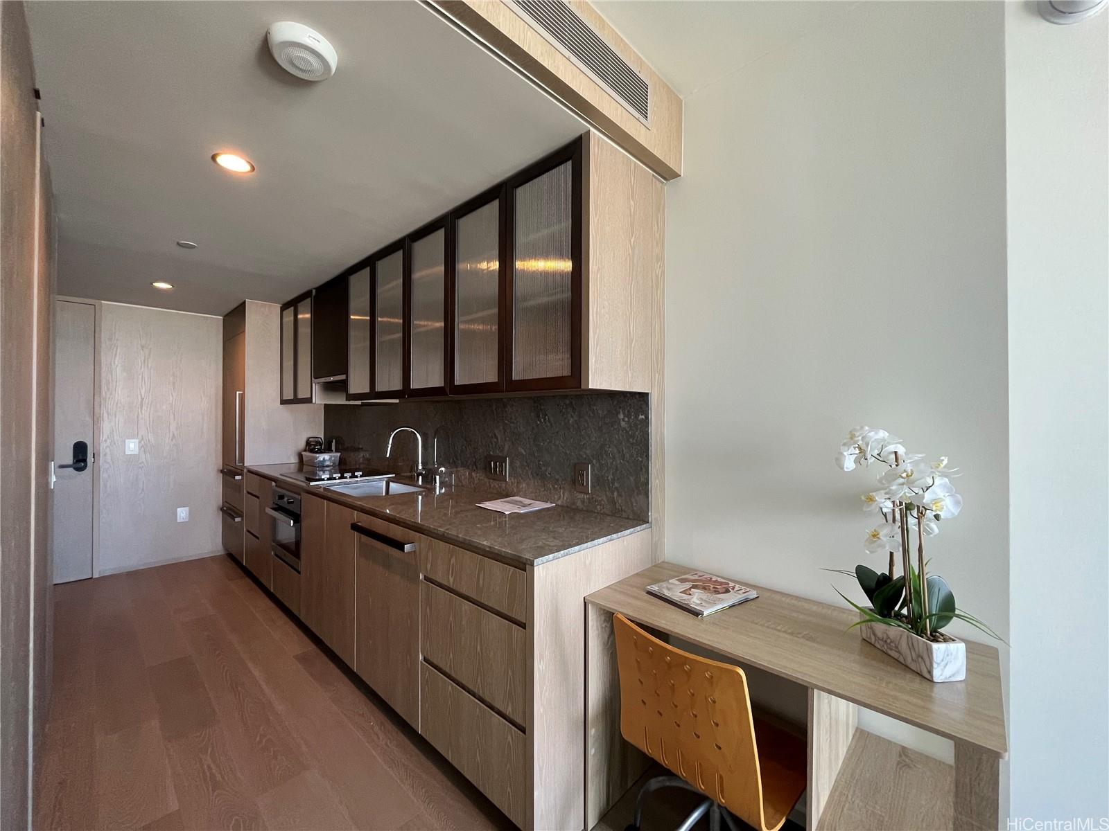 1000 Auahi Street Honolulu - Rental - photo 11 of 25