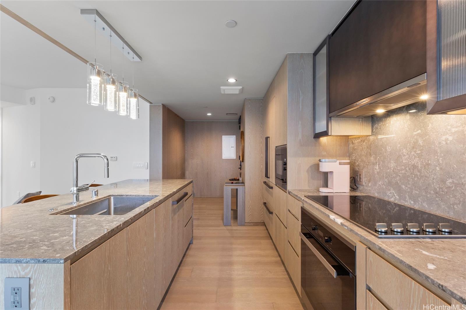 Koula condo # 1310, Honolulu, Hawaii - photo 5 of 24