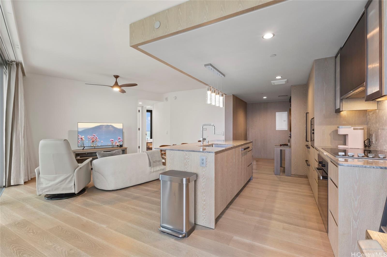 Koula condo # 1310, Honolulu, Hawaii - photo 6 of 24