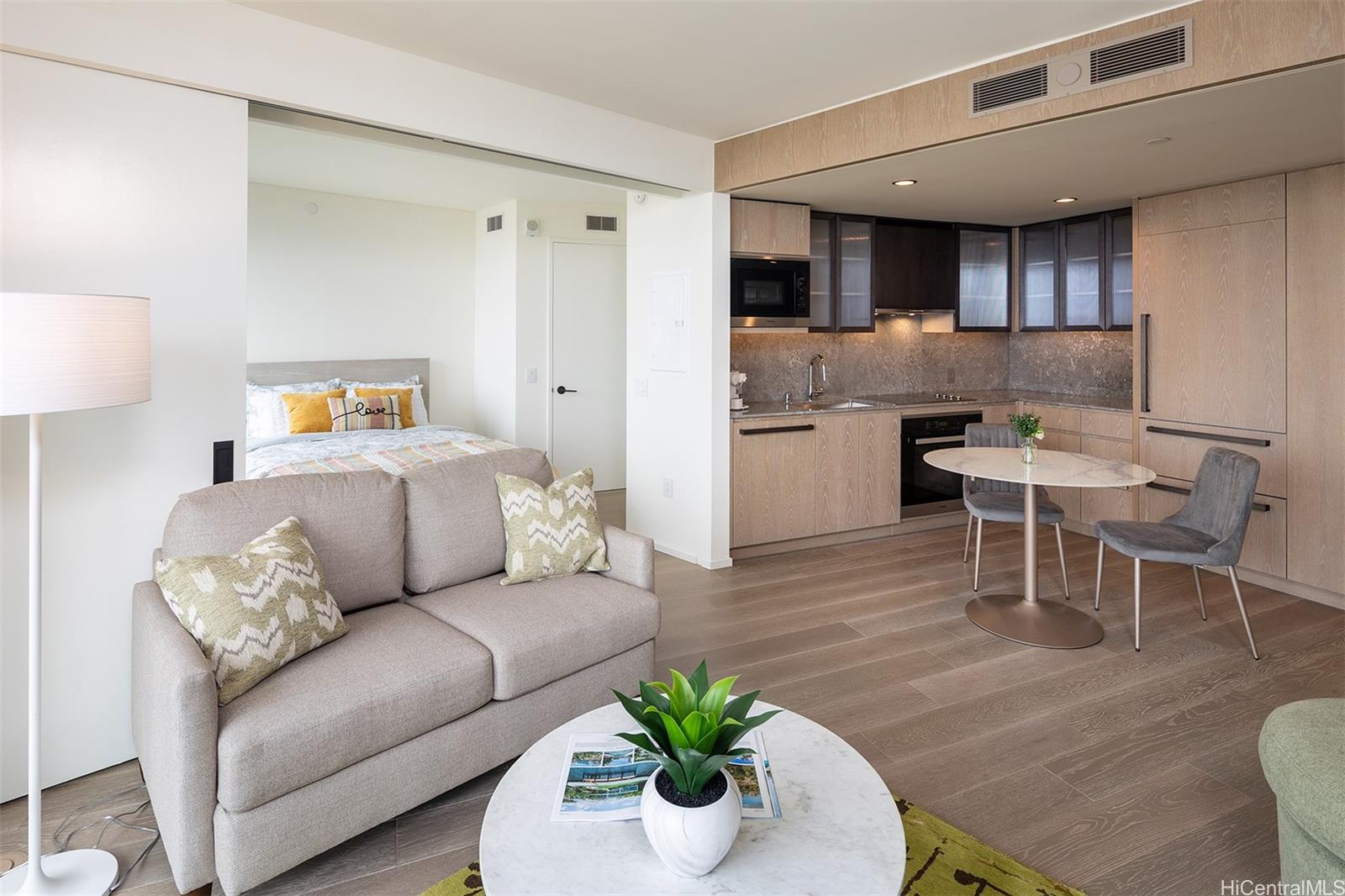 1000 Auahi St Honolulu - Rental - photo 5 of 25