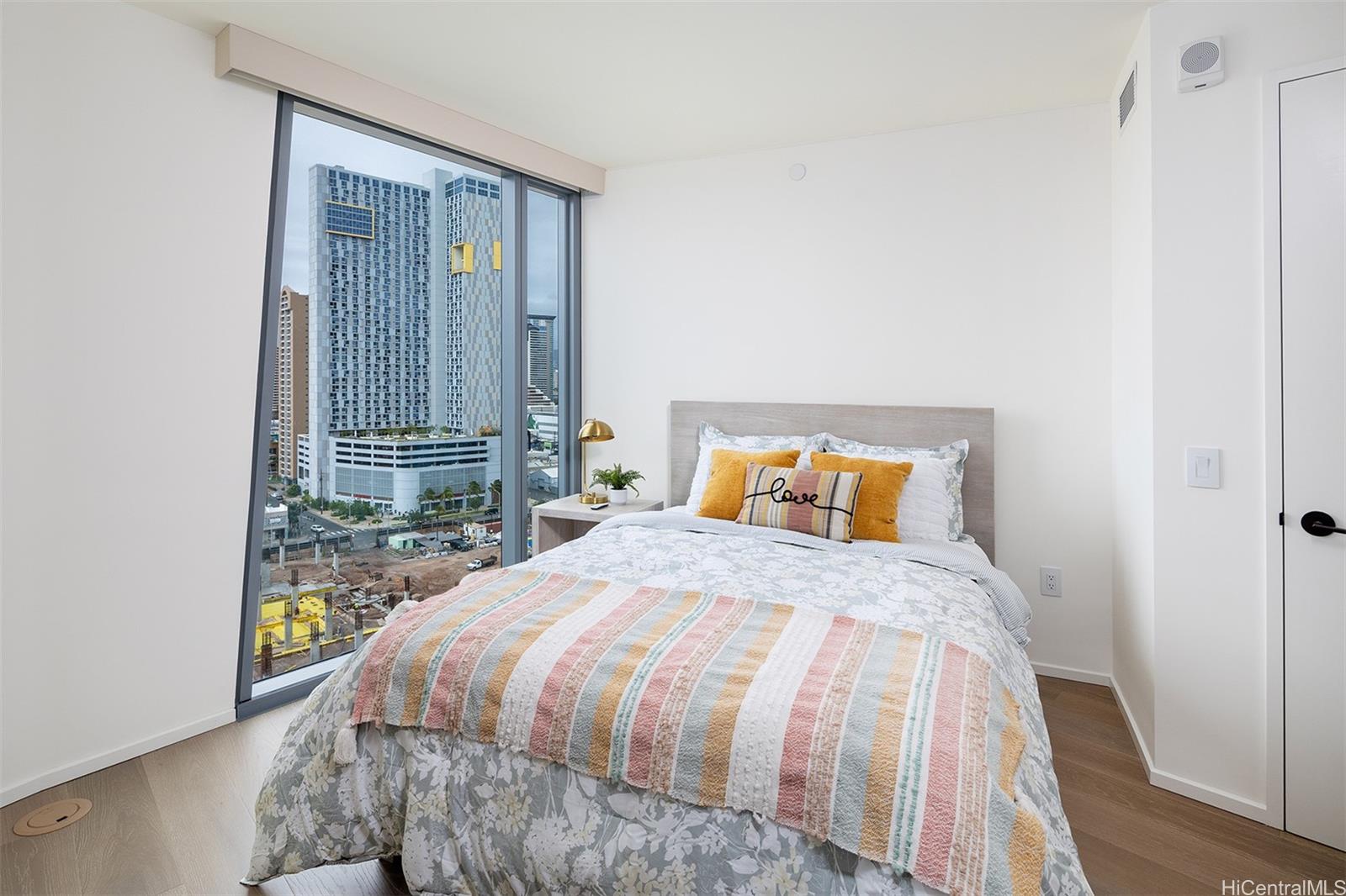 1000 Auahi St Honolulu - Rental - photo 8 of 25