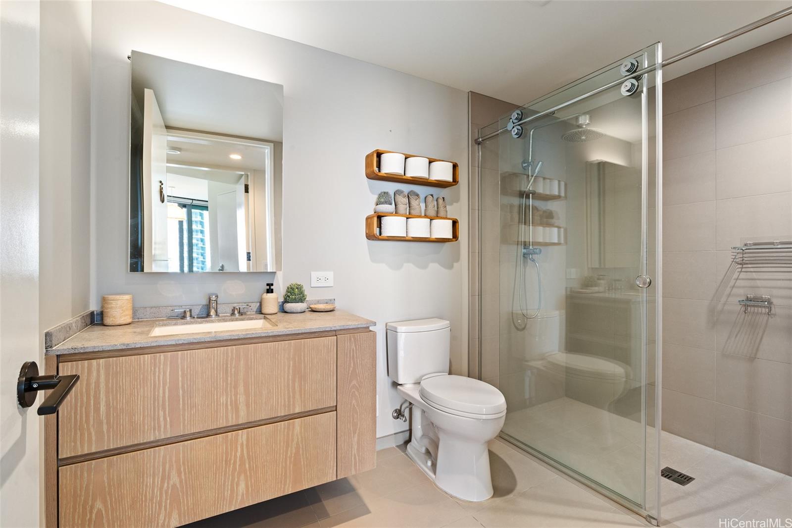 1000 Auahi St Honolulu - Rental - photo 18 of 25