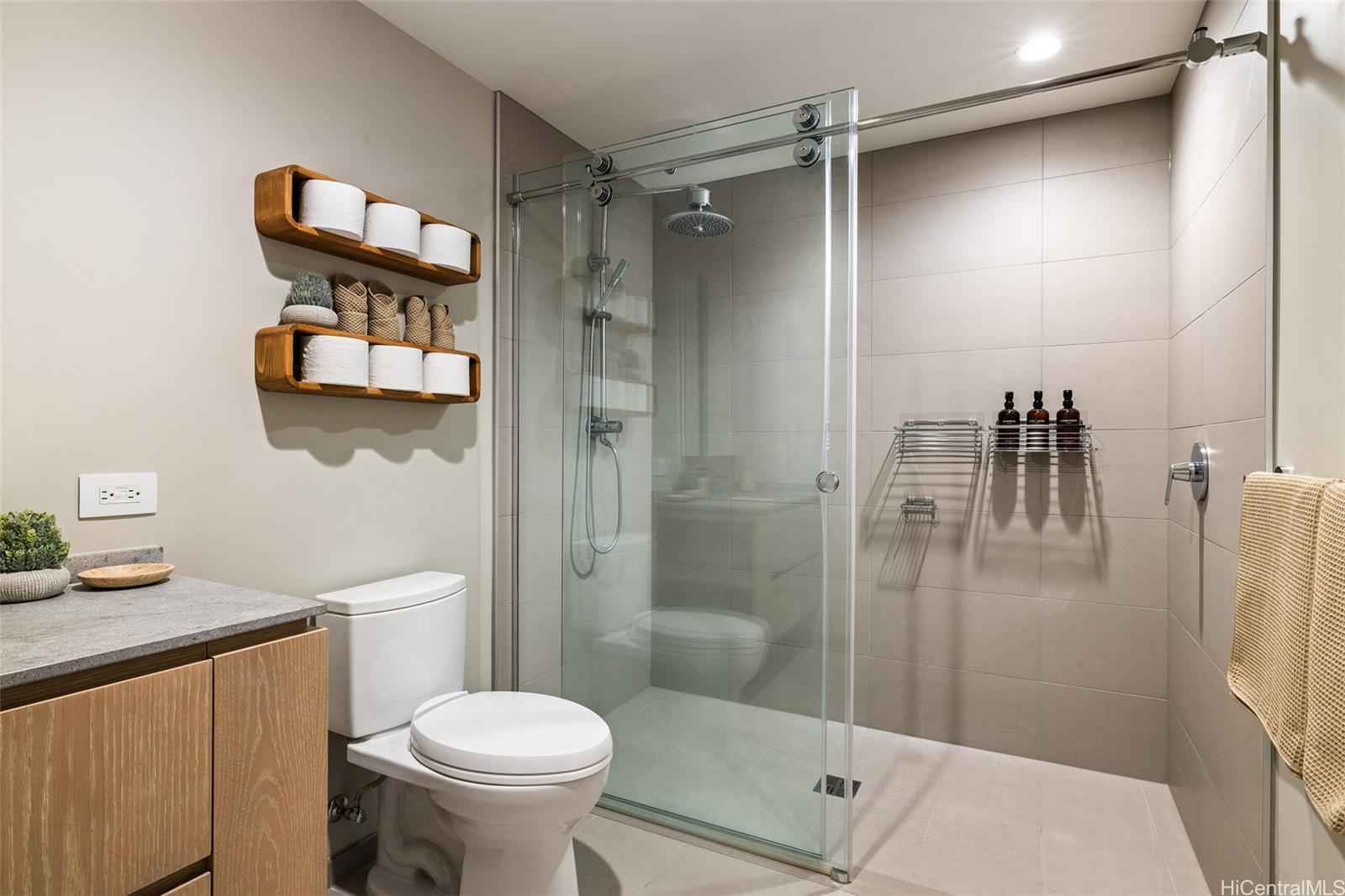 1000 Auahi St Honolulu - Rental - photo 19 of 25