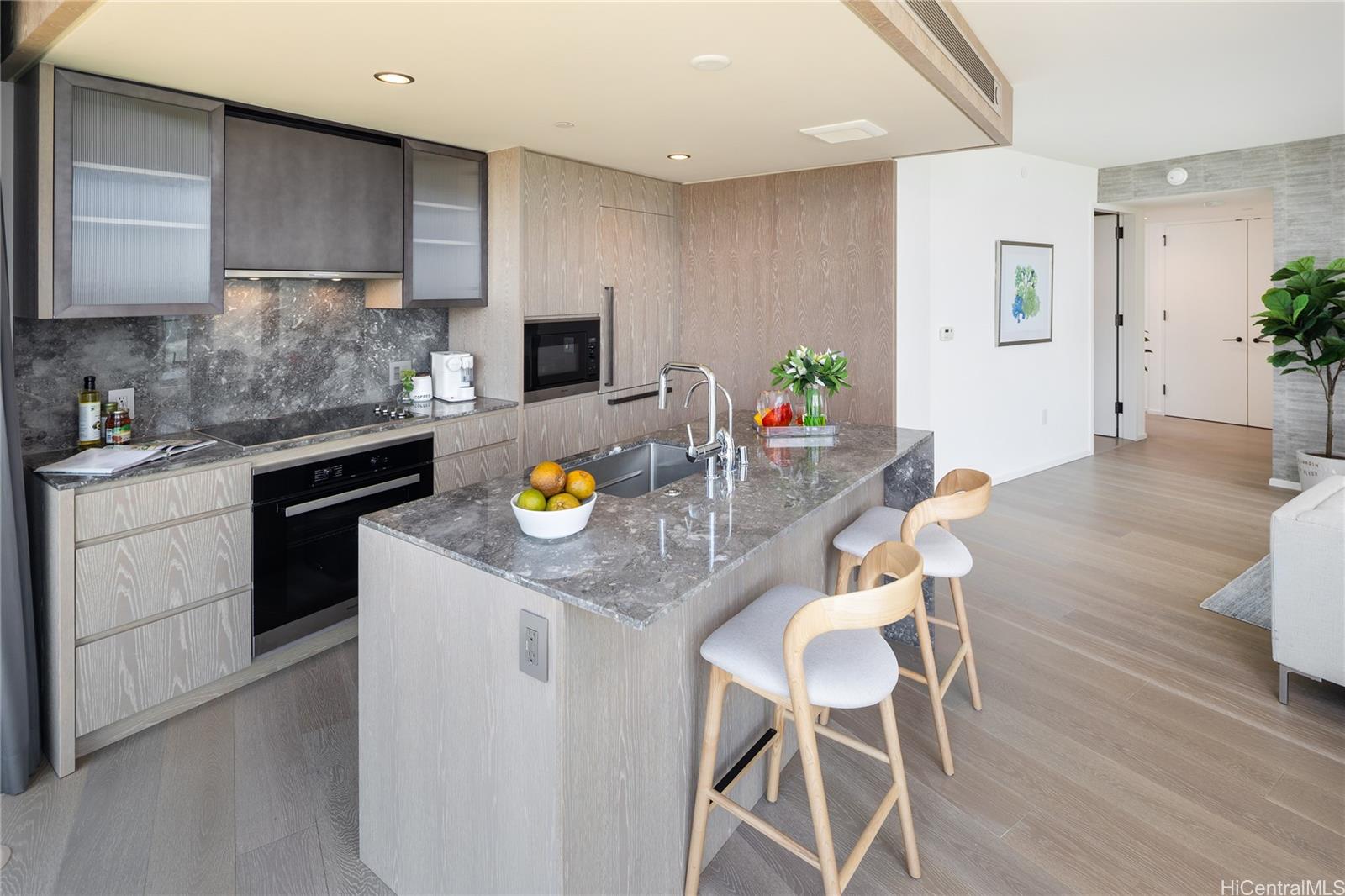 Koula condo # 1601, Honolulu, Hawaii - photo 4 of 20