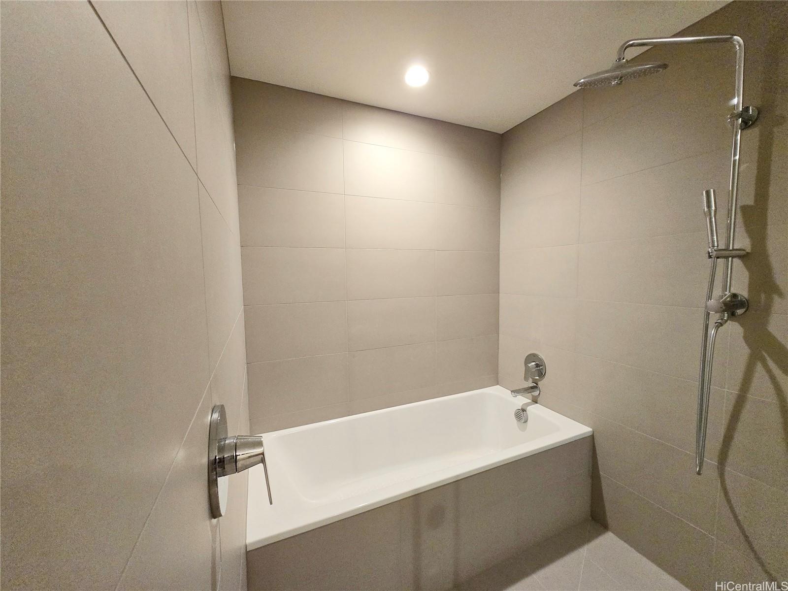 1000 Auahi Street Honolulu - Rental - photo 15 of 25