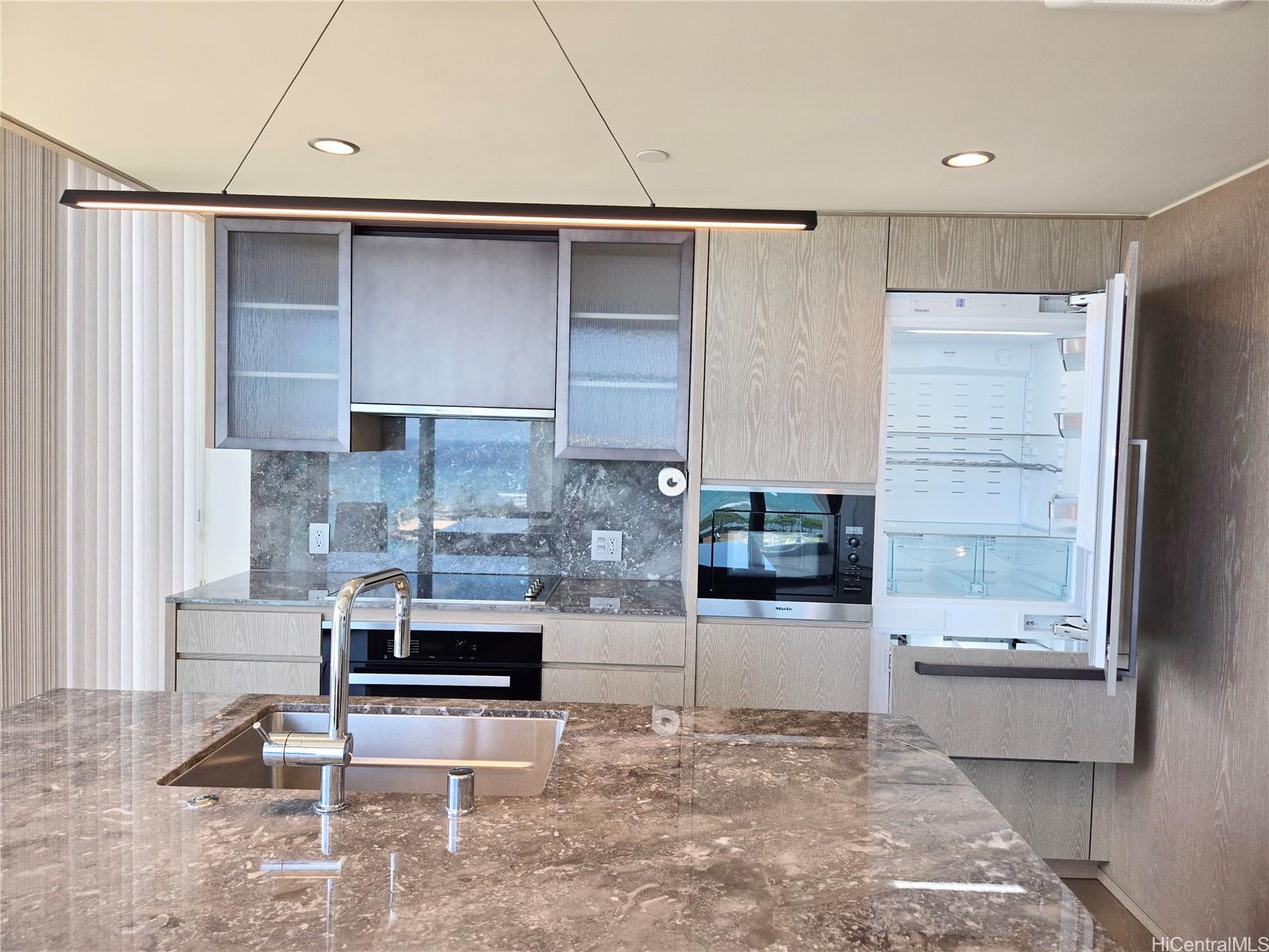 1000 Auahi Street Honolulu - Rental - photo 6 of 25