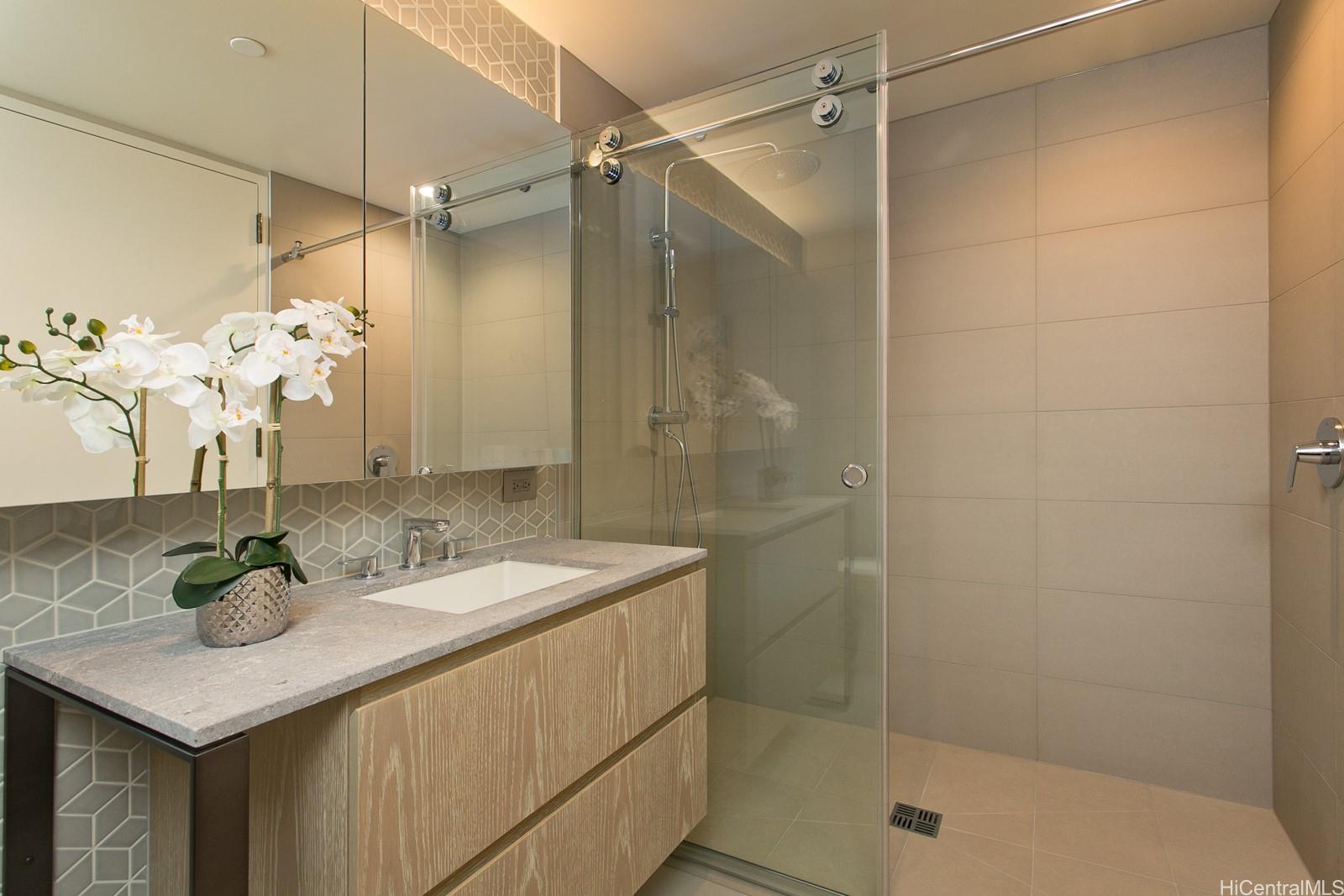 Koula condo # 1805, Honolulu, Hawaii - photo 7 of 15