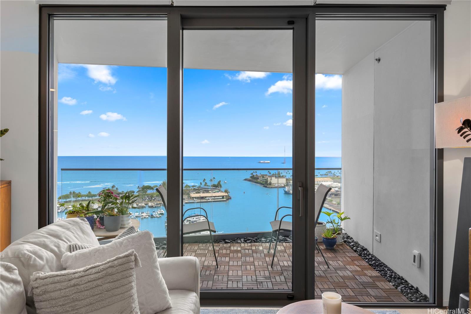 Koula condo # 2100, Honolulu, Hawaii - photo 4 of 25