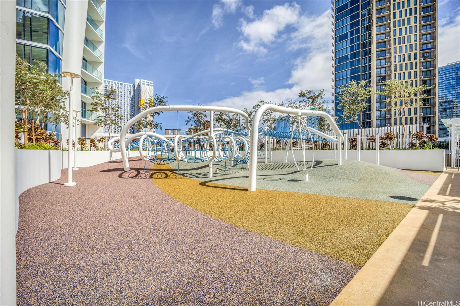 1000 Auahi St Honolulu - Rental - photo 17 of 21