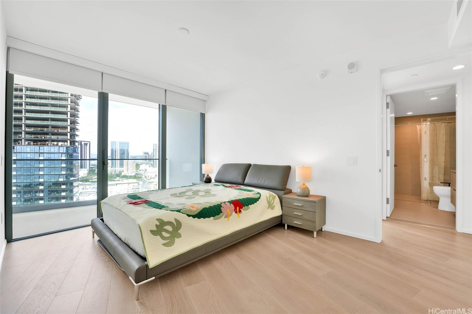 1000 Auahi St Honolulu - Rental - photo 3 of 21