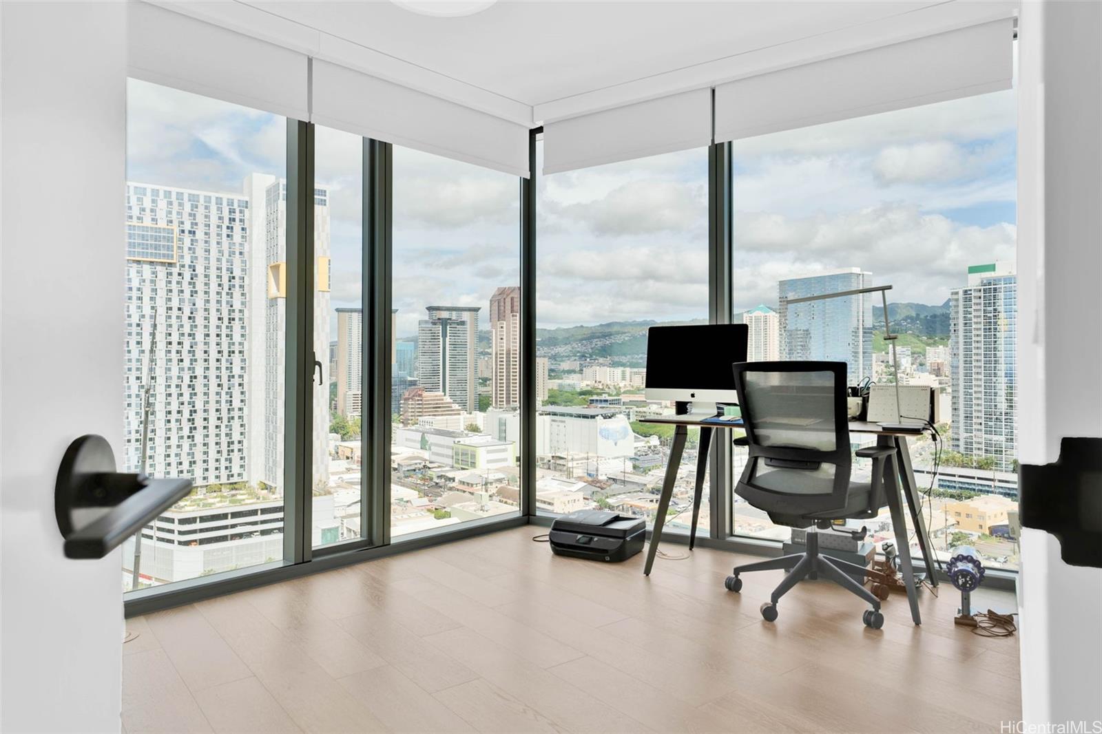 1000 Auahi St Honolulu - Rental - photo 4 of 21