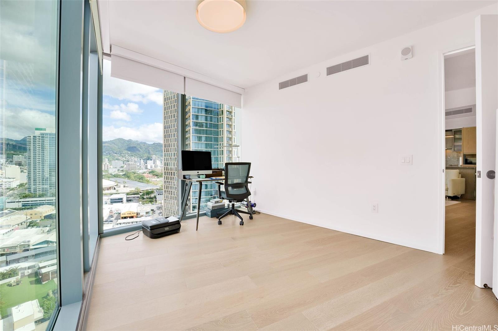 1000 Auahi St Honolulu - Rental - photo 6 of 21