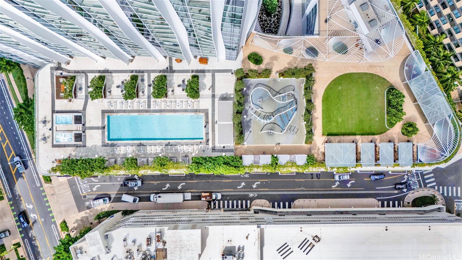 1000 Auahi St Honolulu - Rental - photo 10 of 21