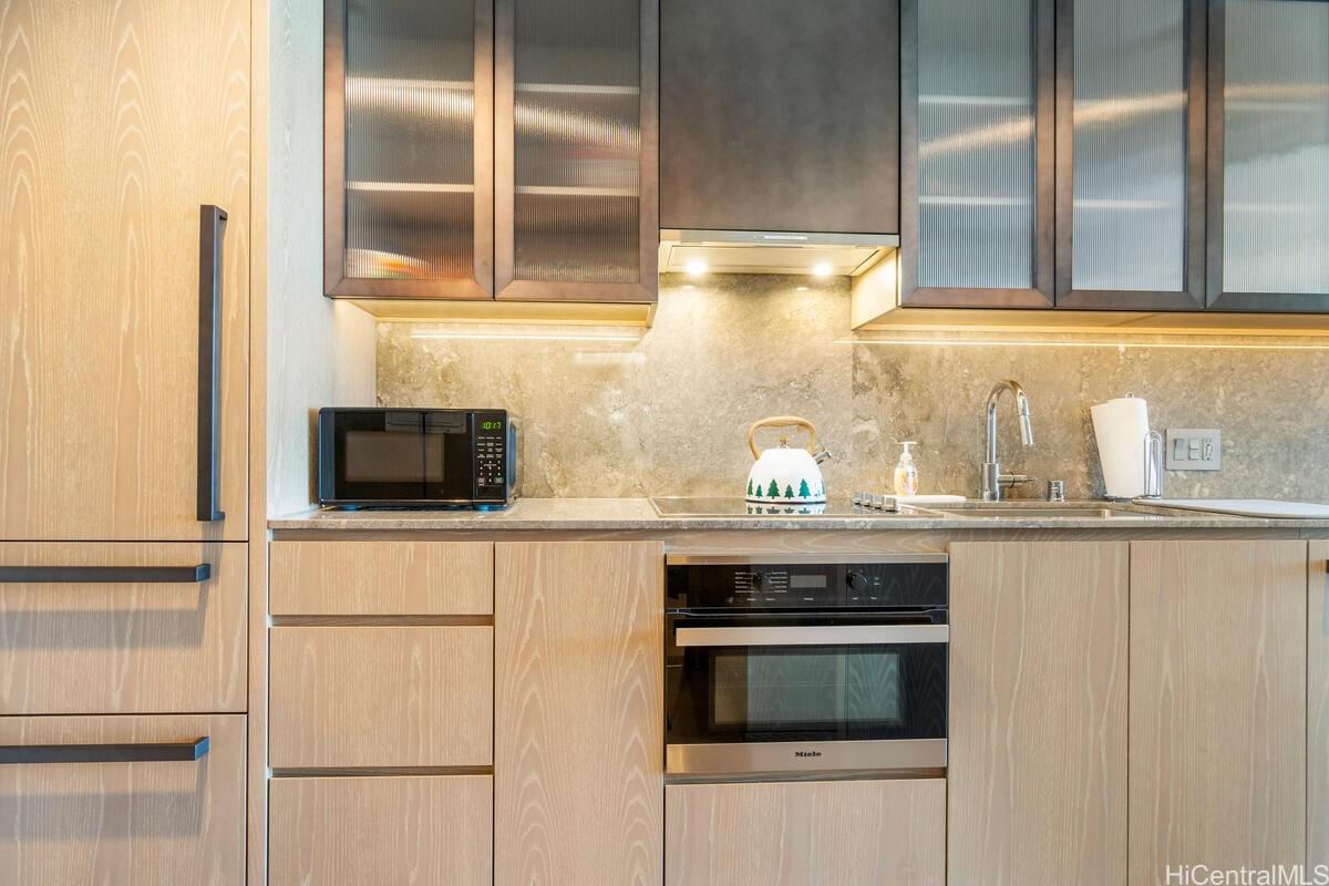 Koula condo # 2305, Honolulu, Hawaii - photo 5 of 17