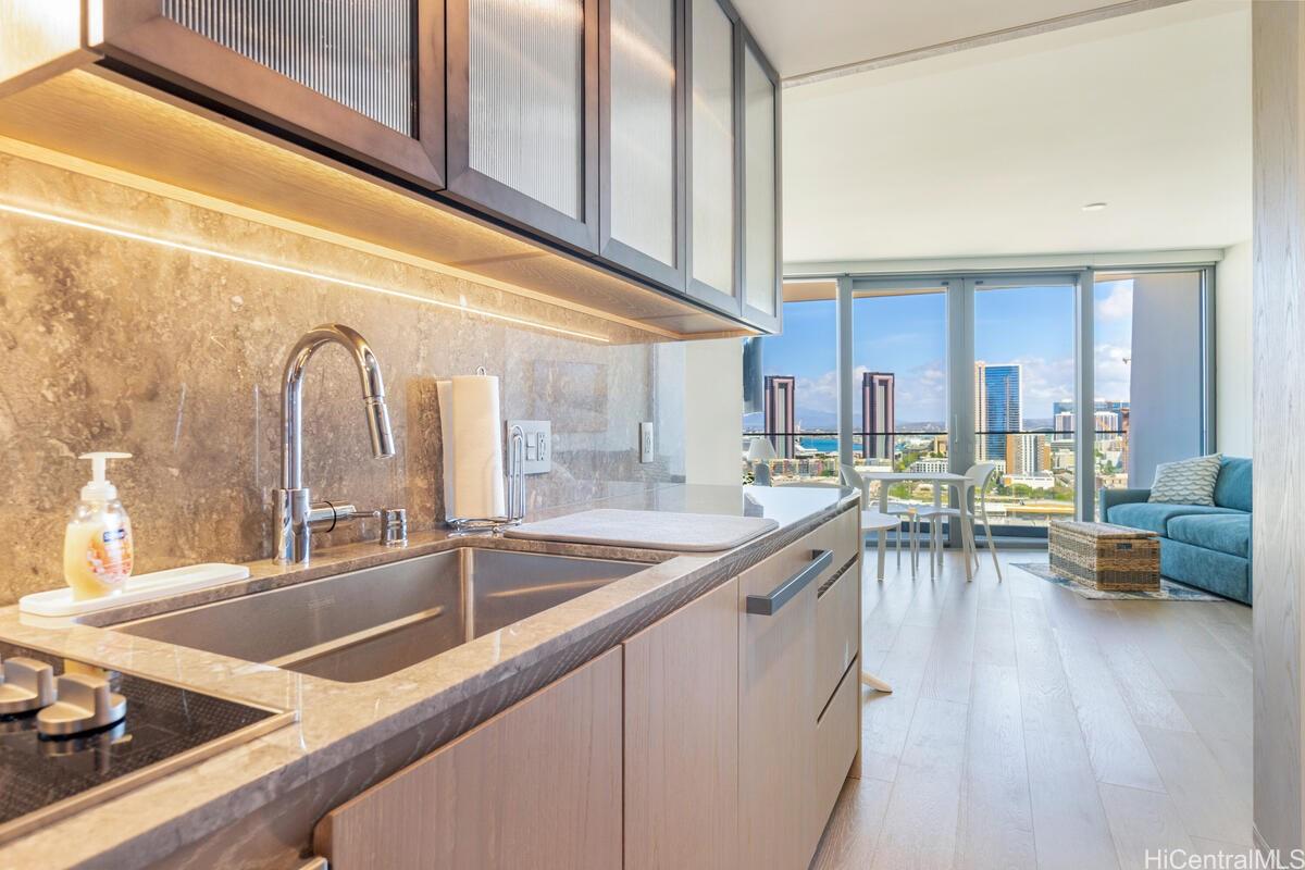 Koula condo # 2305, Honolulu, Hawaii - photo 6 of 17