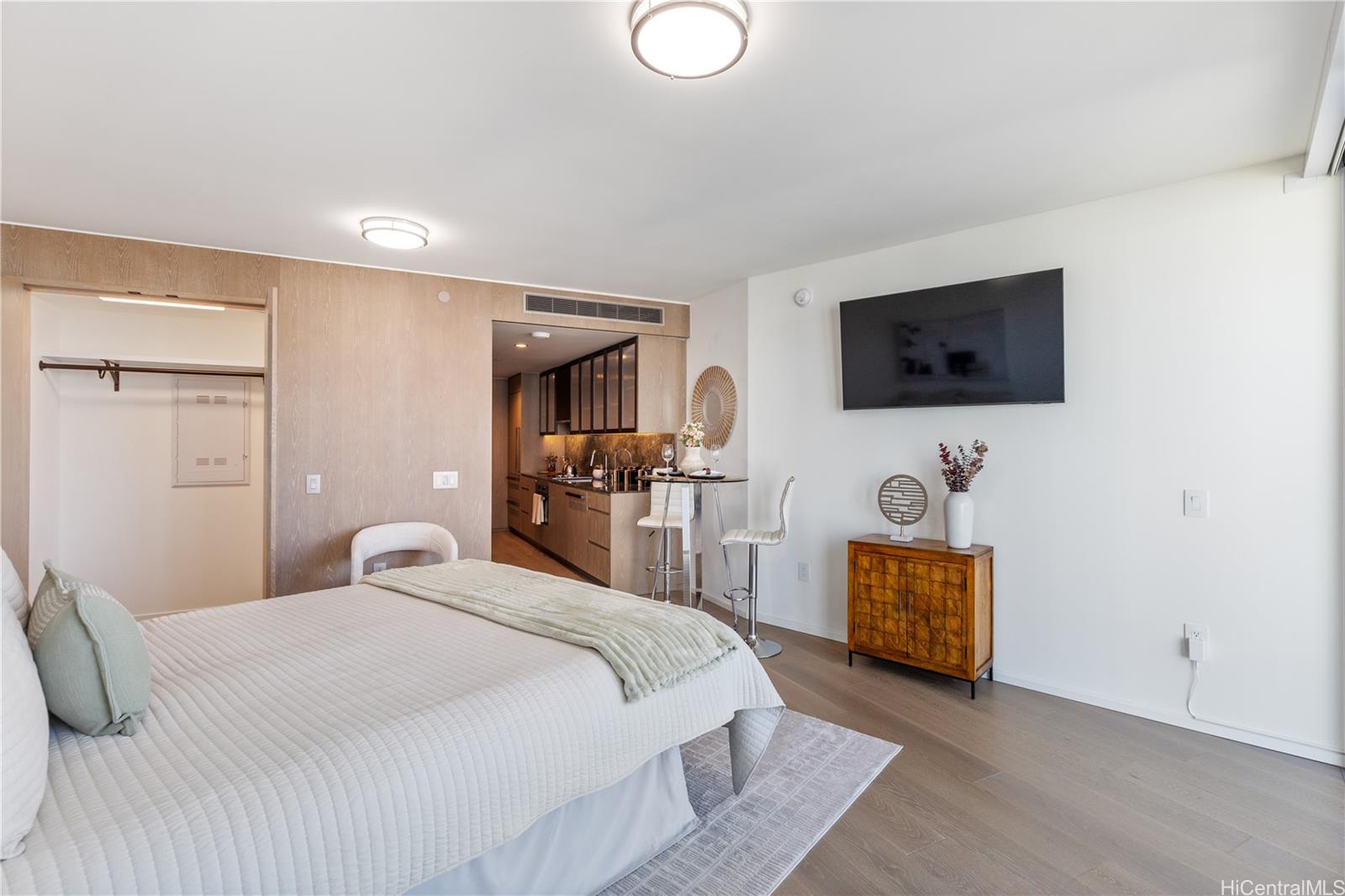 Koula condo # 2505, Honolulu, Hawaii - photo 4 of 23