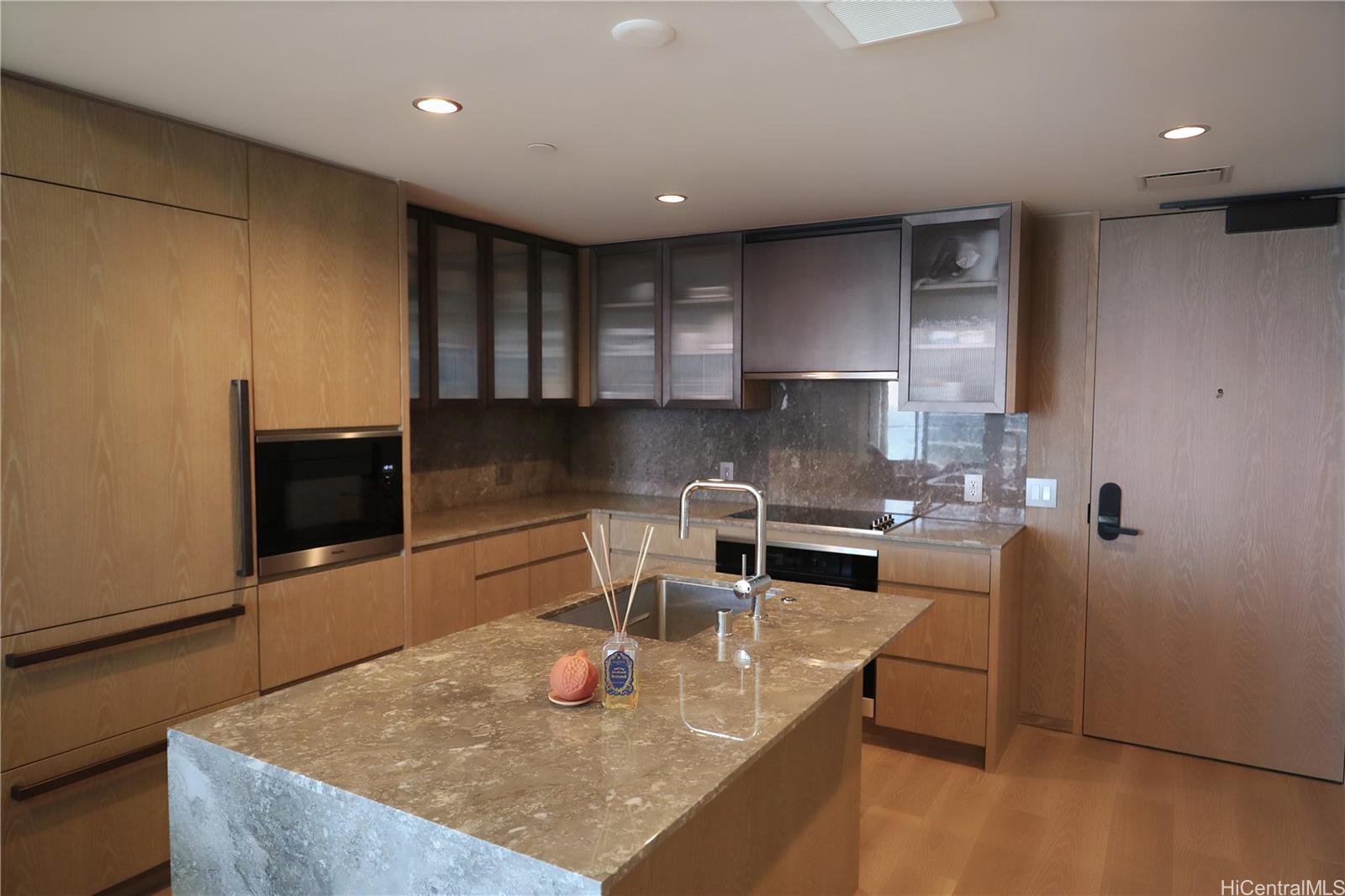 1000 Auahi Street Honolulu - Rental - photo 2 of 19