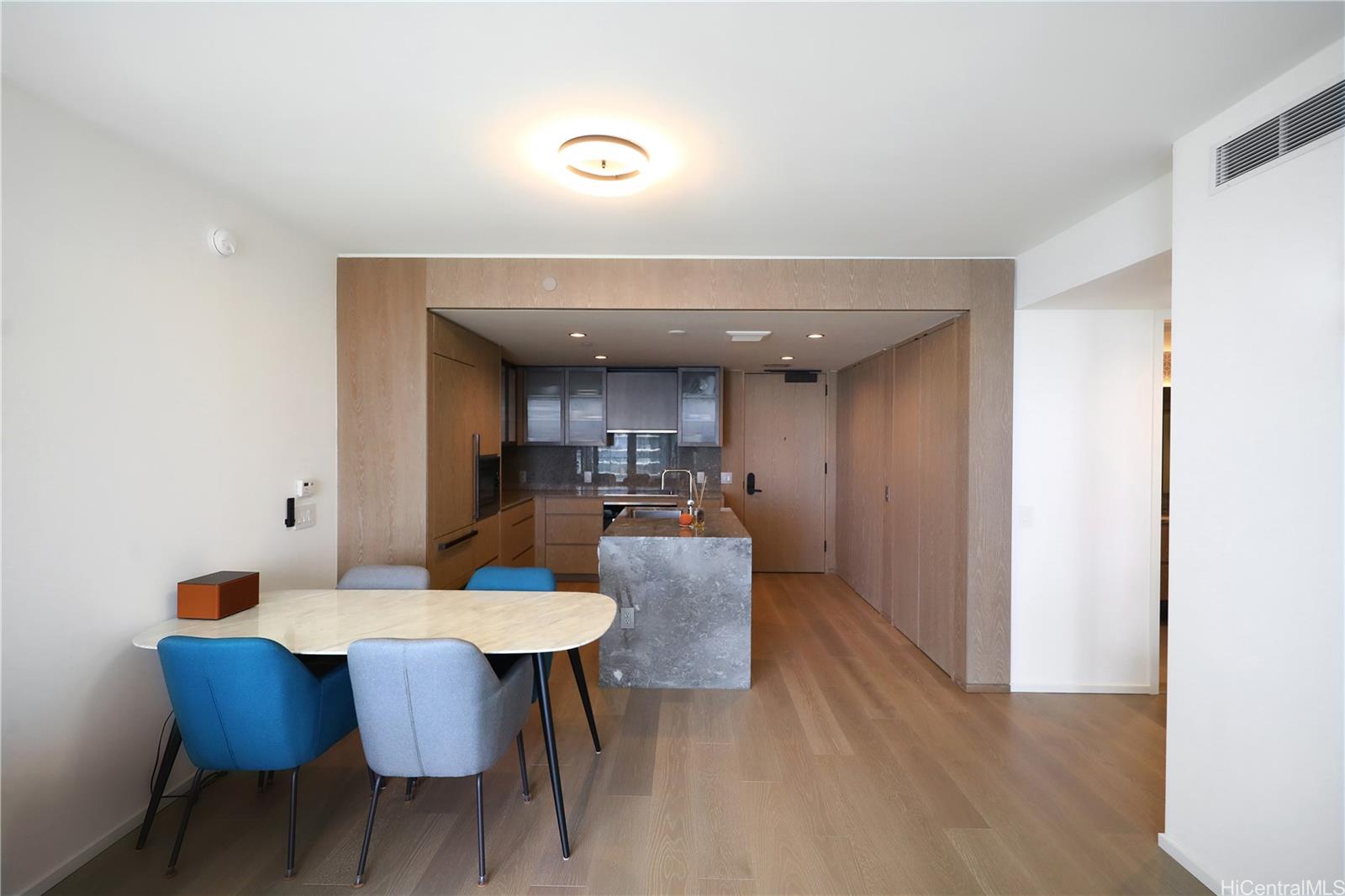 1000 Auahi Street Honolulu - Rental - photo 4 of 19