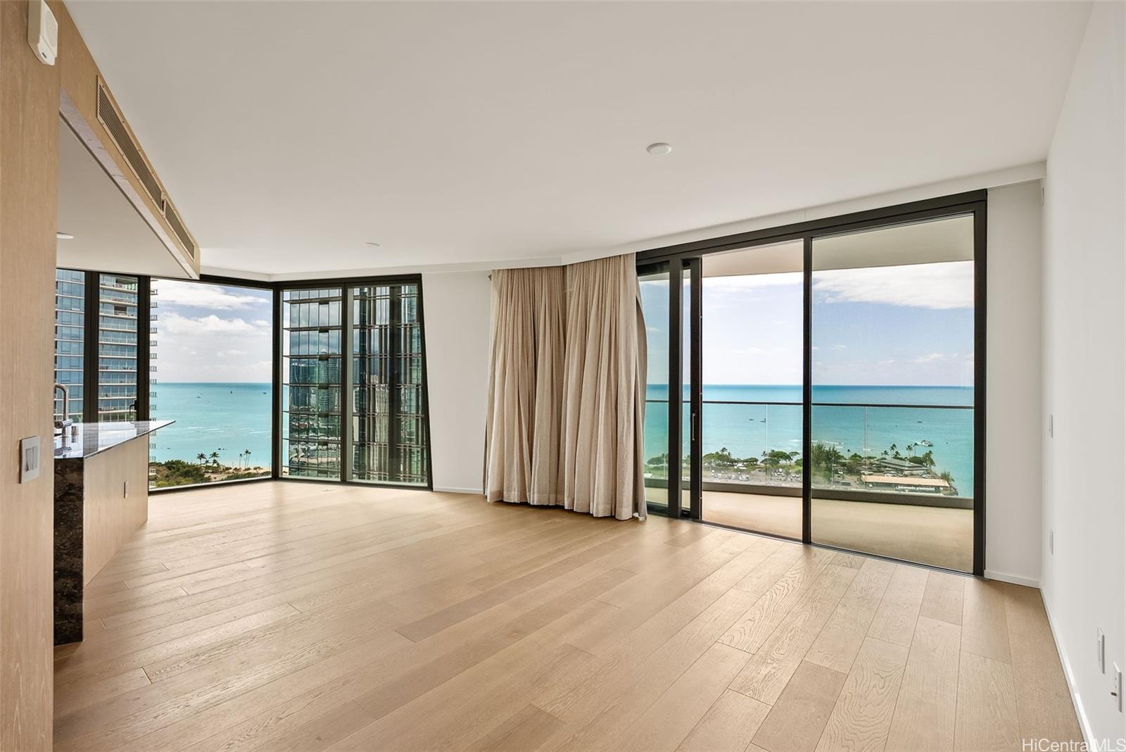 1000 Auahi St Honolulu - Rental - photo 2 of 25