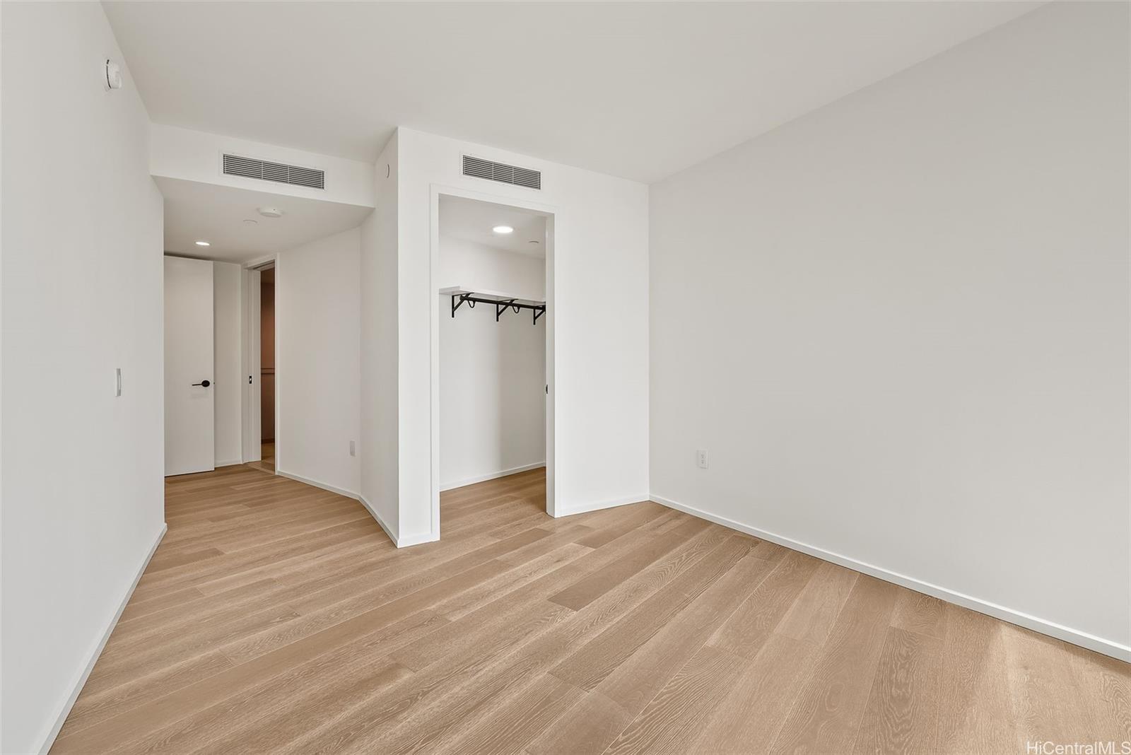 1000 Auahi St Honolulu - Rental - photo 15 of 25