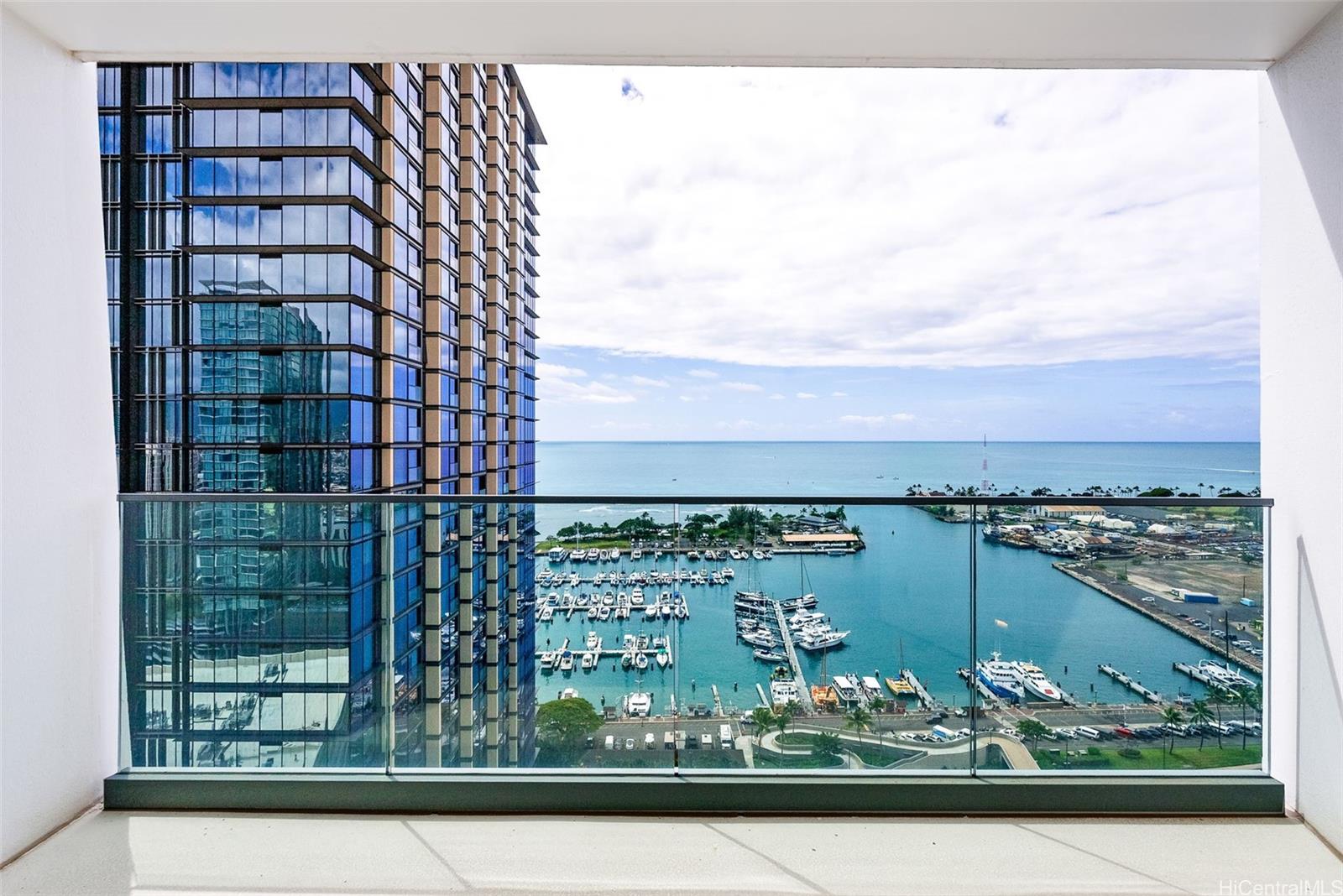 1000 Auahi St Honolulu - Rental - photo 7 of 25