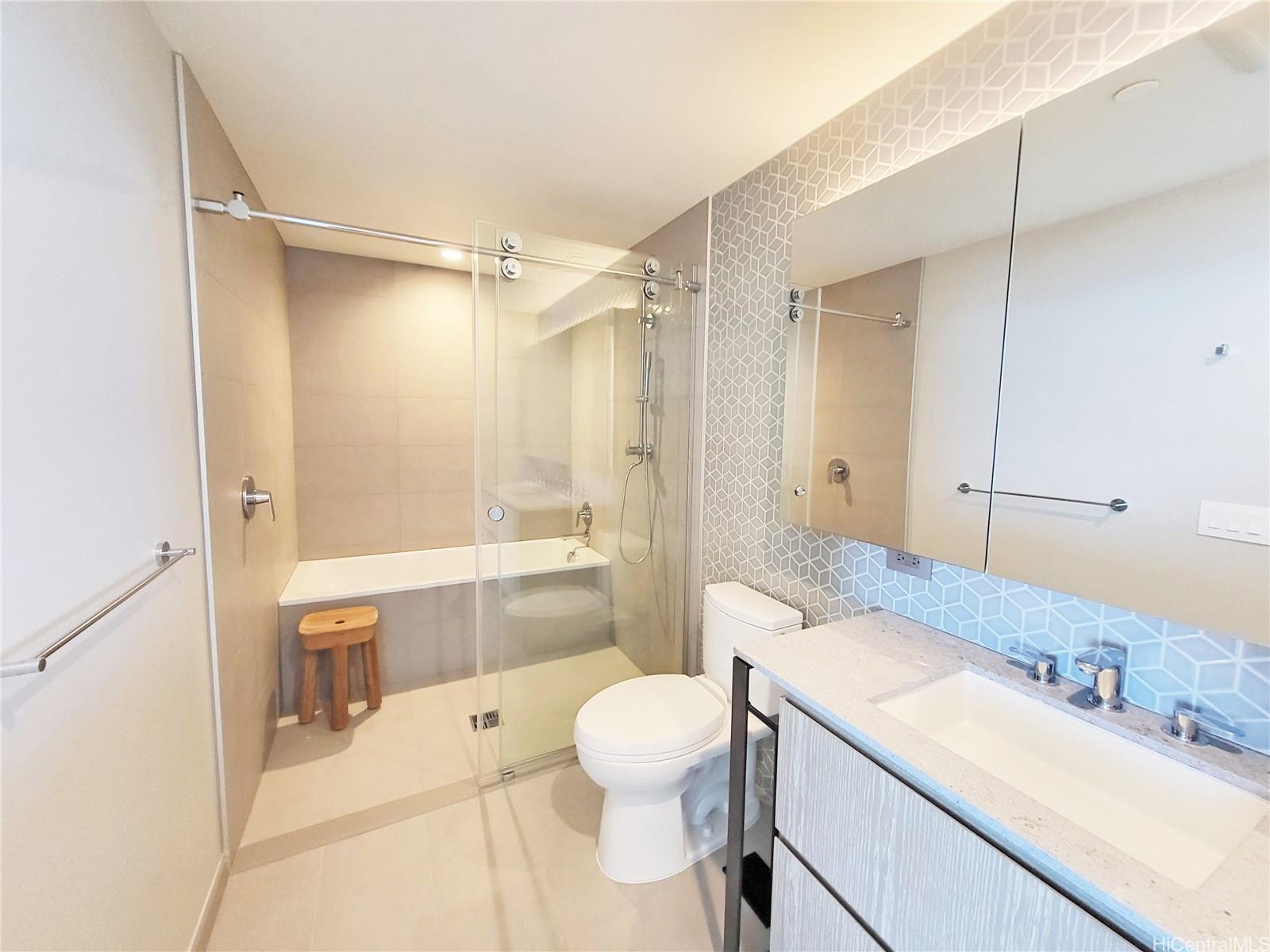 1000 Auahi St Honolulu - Rental - photo 13 of 25