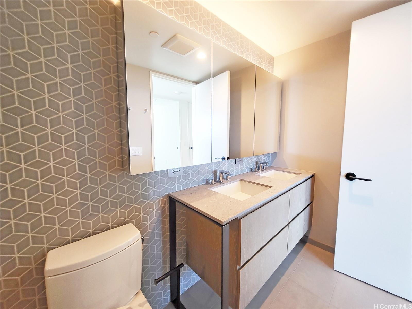 1000 Auahi St Honolulu - Rental - photo 14 of 25