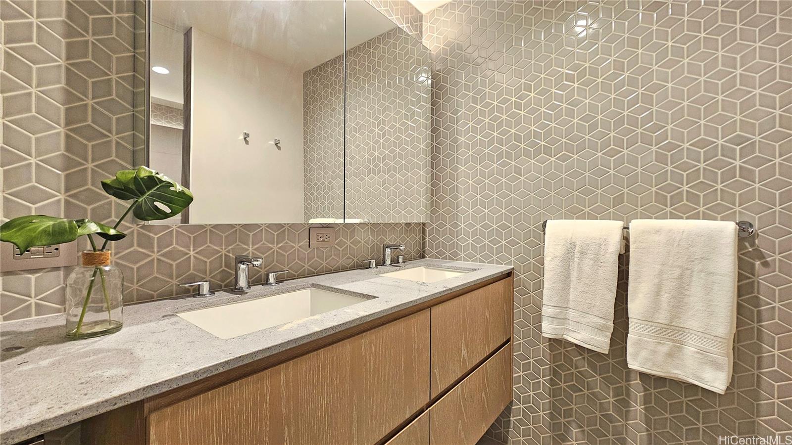 Koula condo # 3504, Honolulu, Hawaii - photo 9 of 25