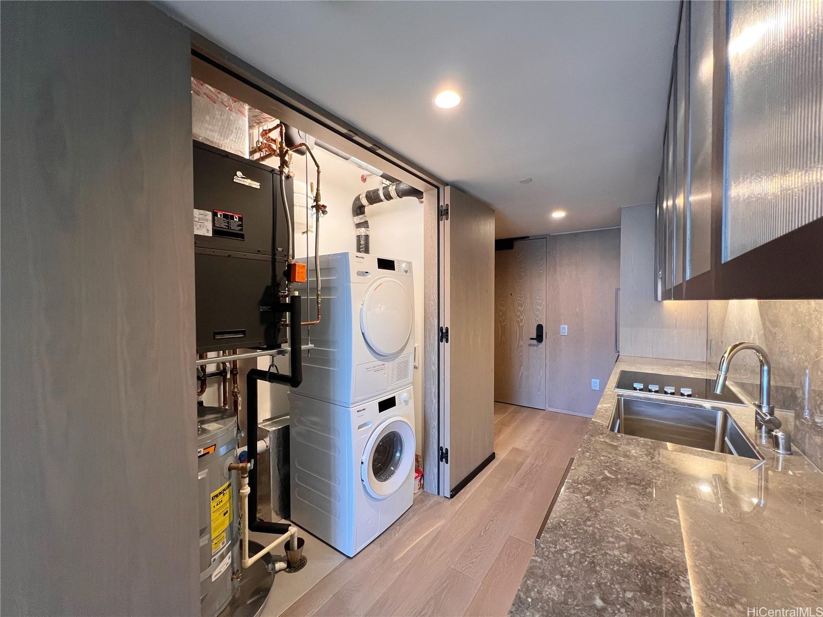 1000 Auahi St Honolulu - Rental - photo 11 of 21