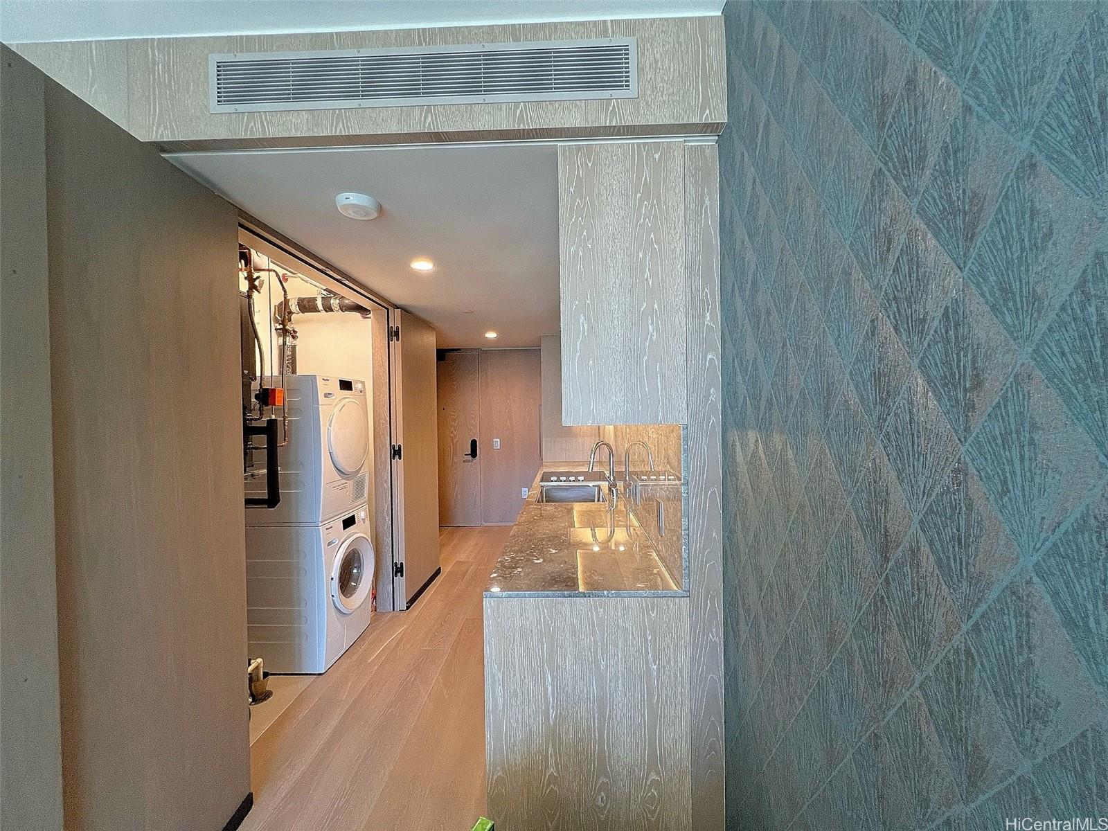 1000 Auahi St Honolulu - Rental - photo 10 of 21